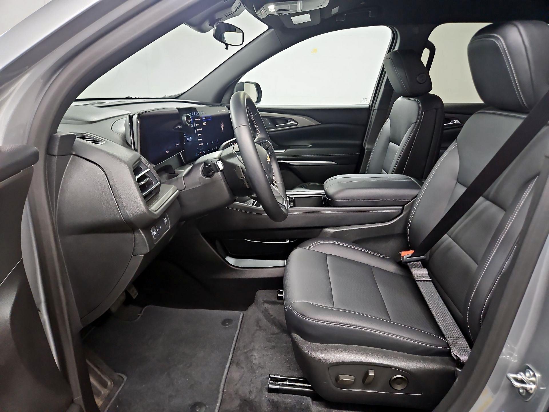 Thumbnail: 2025 Chevrolet Traverse - 11