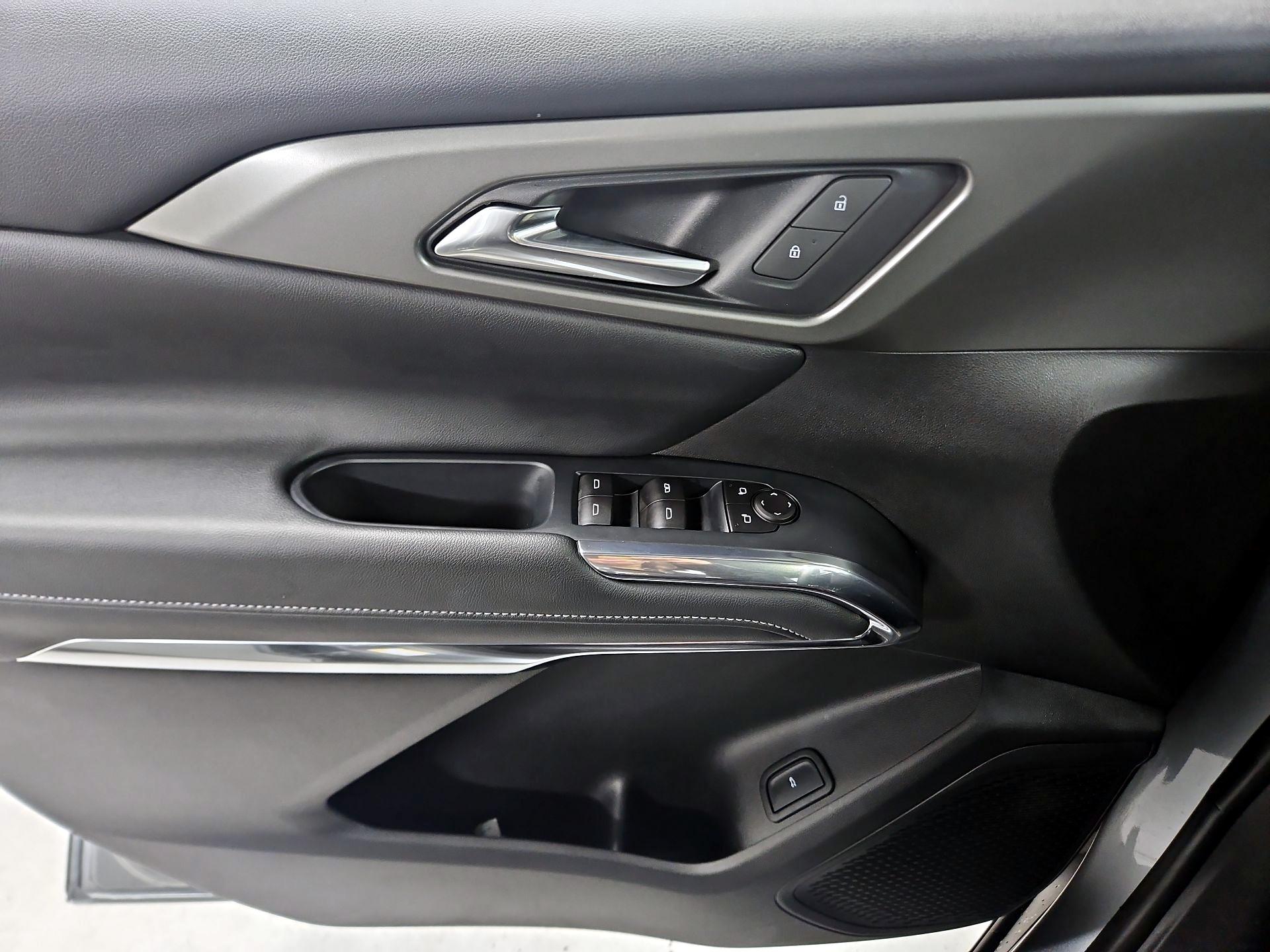 Thumbnail: 2025 Chevrolet Traverse - 12