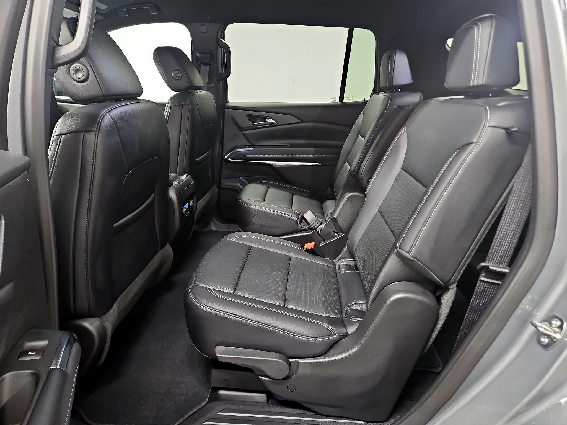 Thumbnail: 2025 Chevrolet Traverse - 19