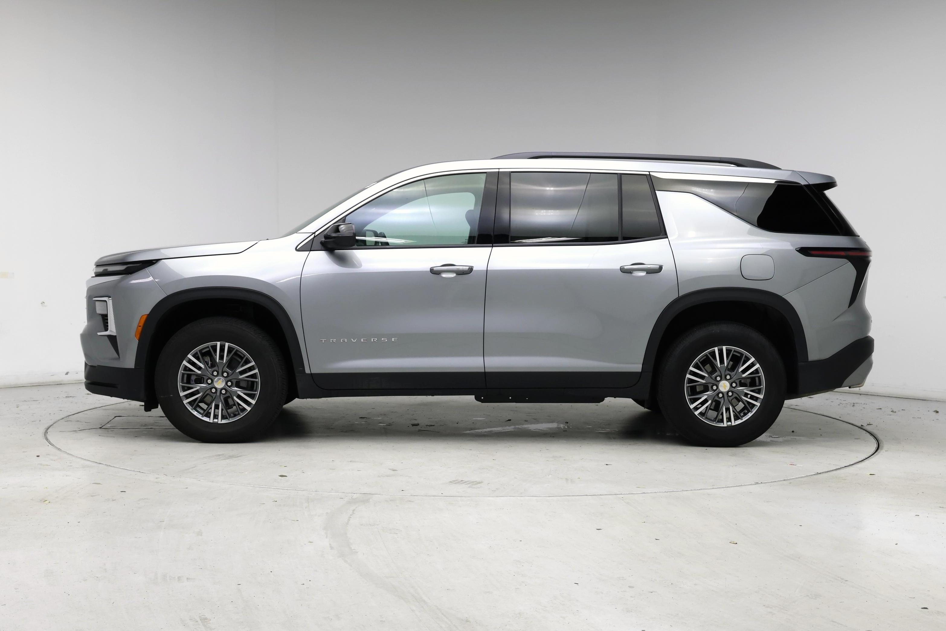 Thumbnail: 2025 Chevrolet Traverse - 3