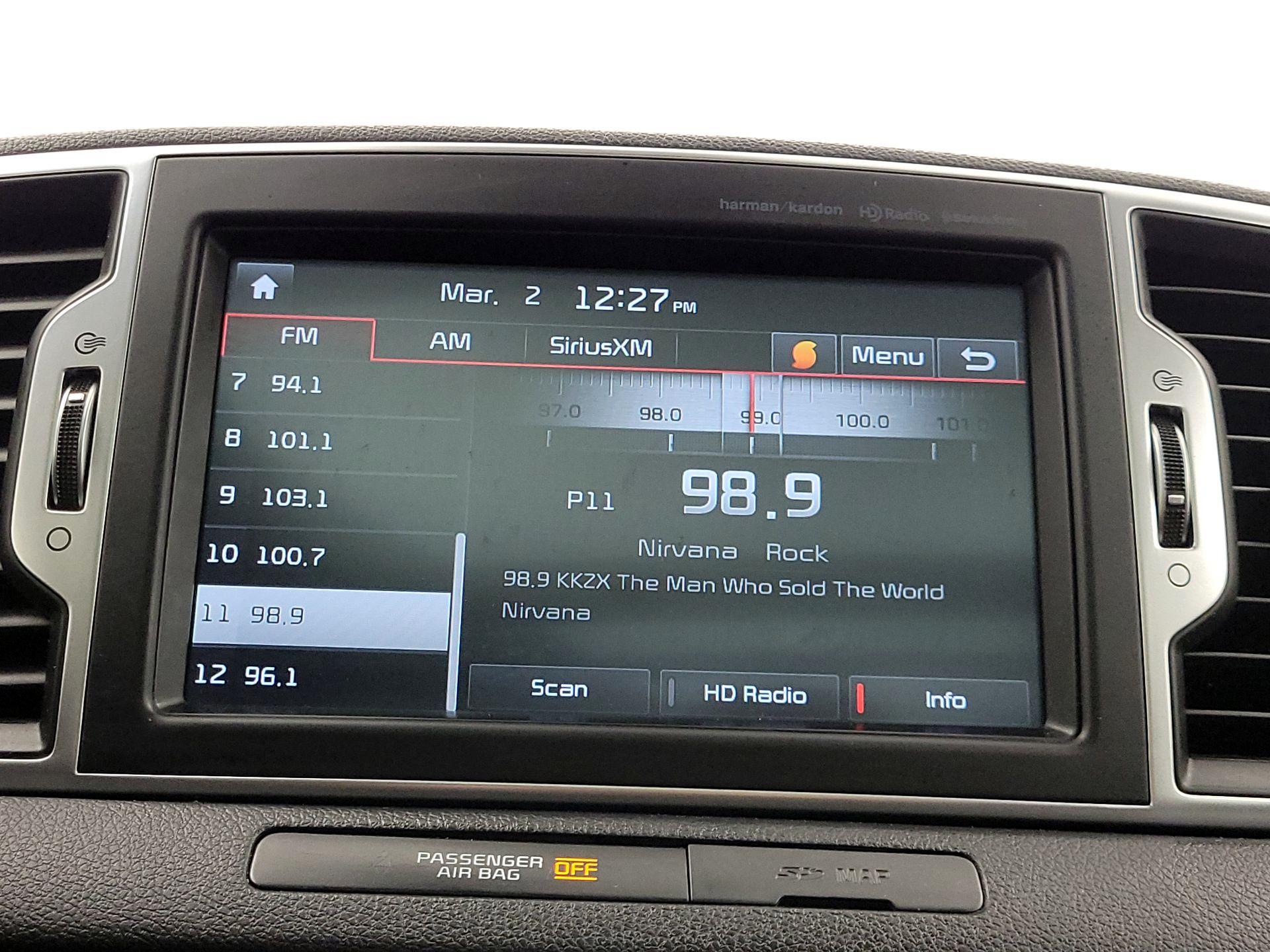 Thumbnail: 2017 Kia Sportage - 16