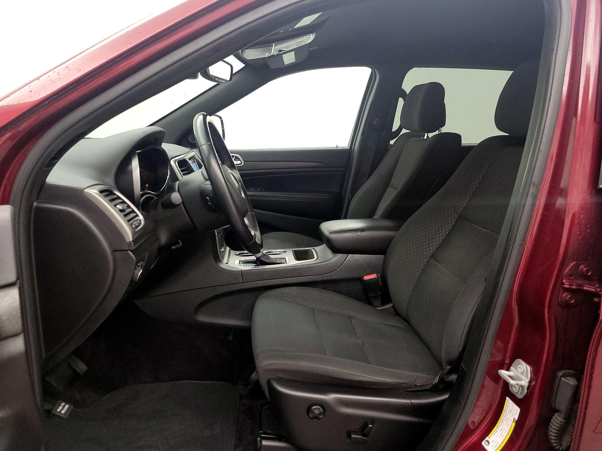 Thumbnail: 2018 Jeep Grand Cherokee - 11