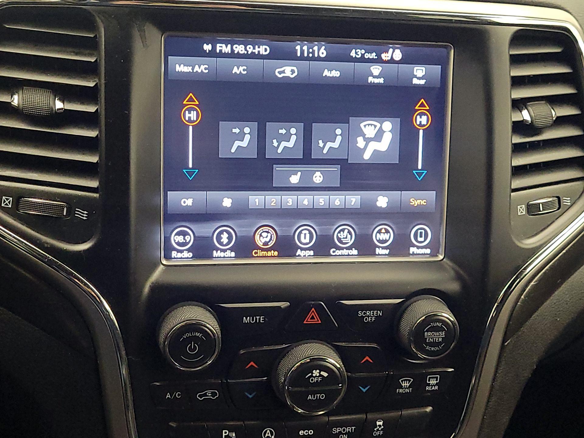 Thumbnail: 2018 Jeep Grand Cherokee - 17