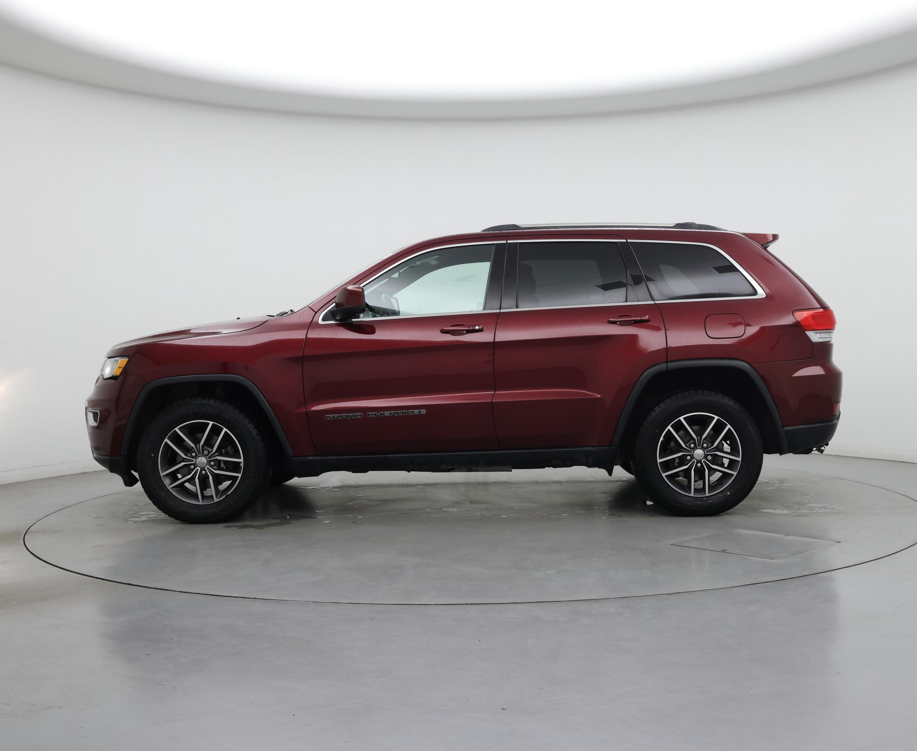 Thumbnail: 2018 Jeep Grand Cherokee - 3
