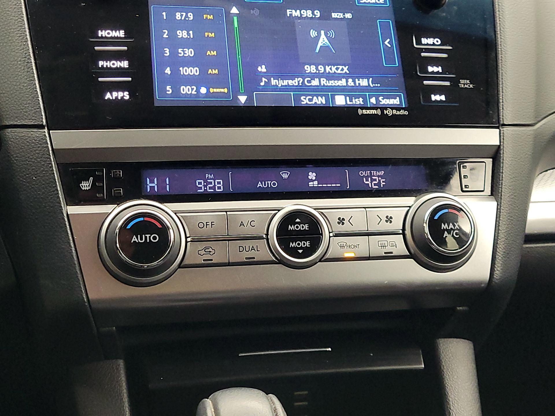 Thumbnail: 2016 Subaru Outback - 16