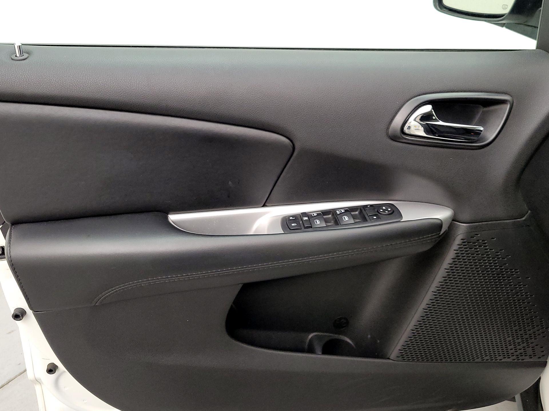 Thumbnail: 2018 Dodge Journey - 12