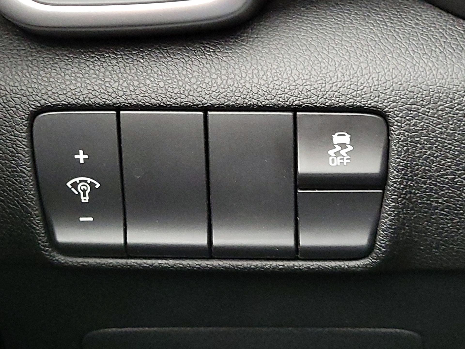 Thumbnail: 2019 Kia Sportage - 13