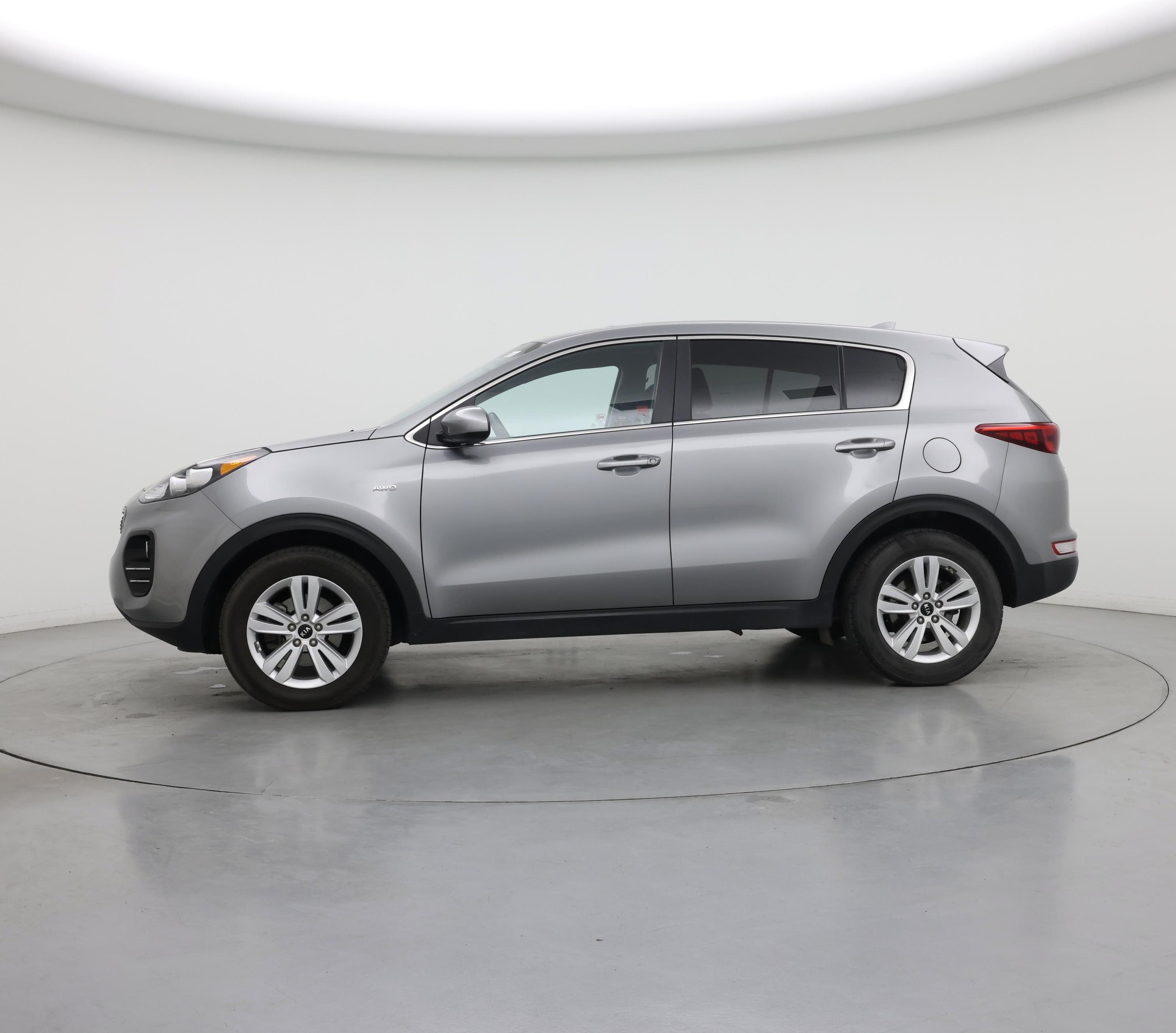 Thumbnail: 2019 Kia Sportage - 3