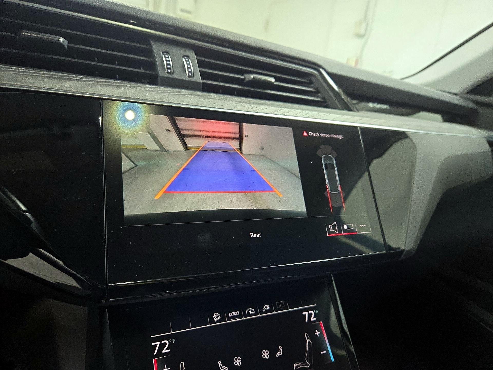 Thumbnail: 2021 Audi e-tron - 15