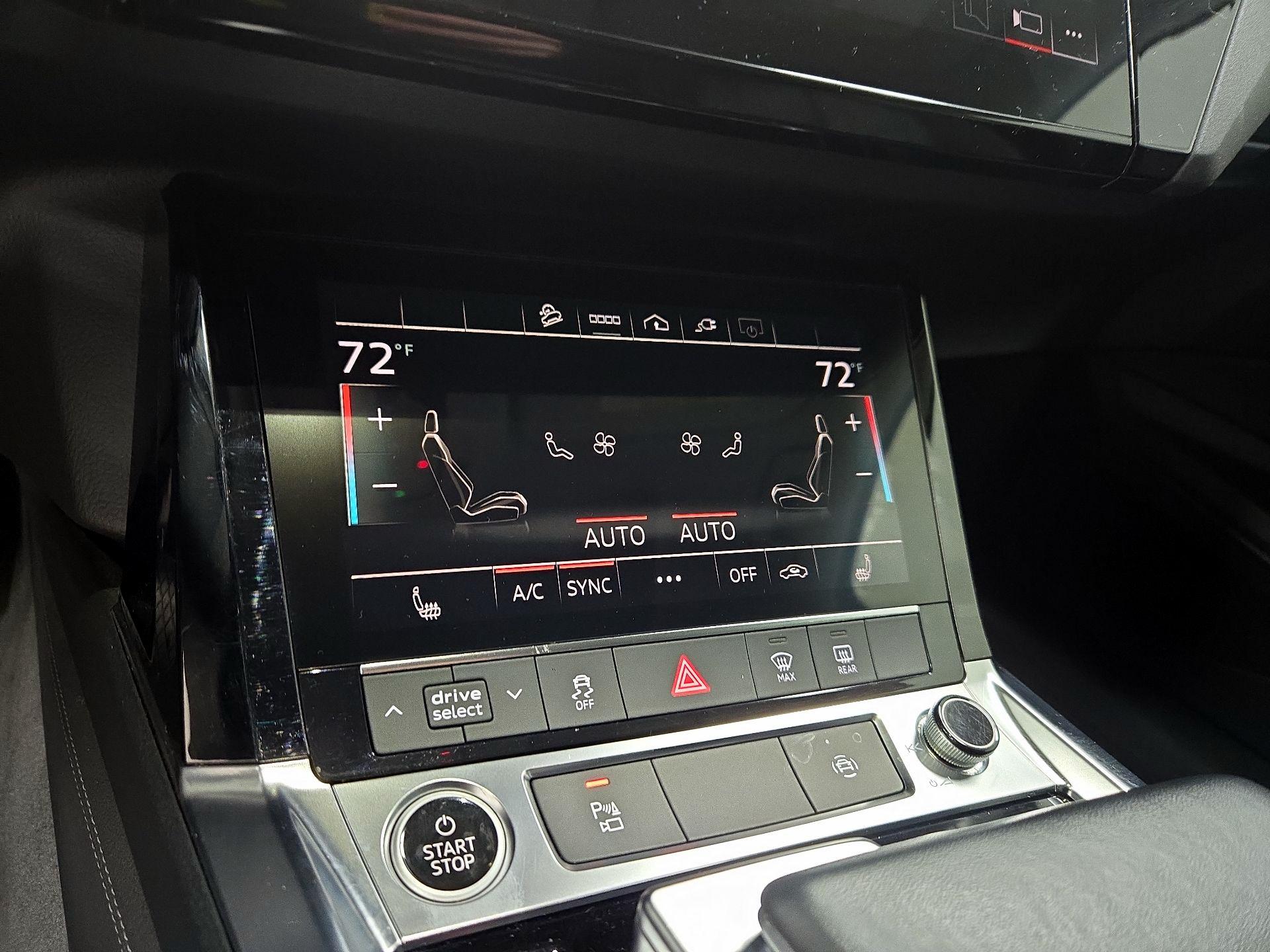 Thumbnail: 2021 Audi e-tron - 17