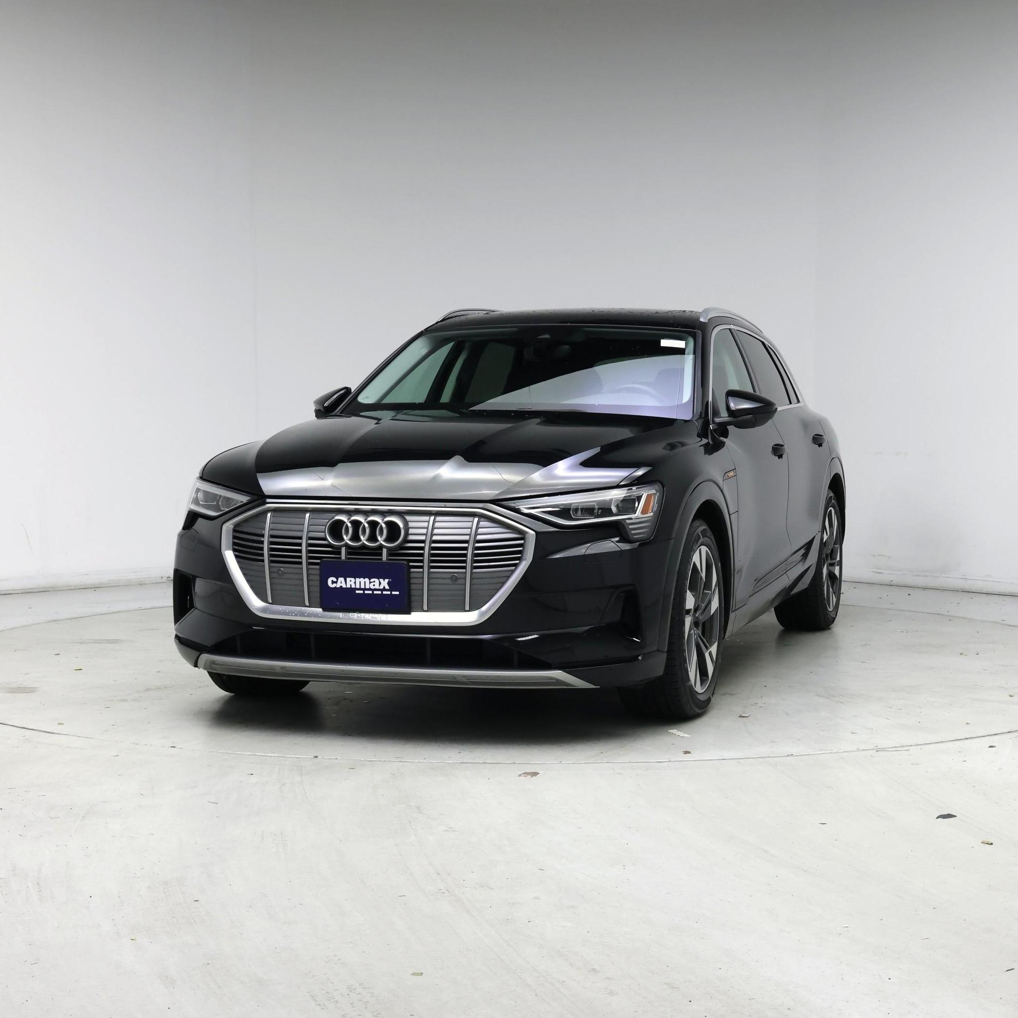 Thumbnail: 2021 Audi e-tron - 4