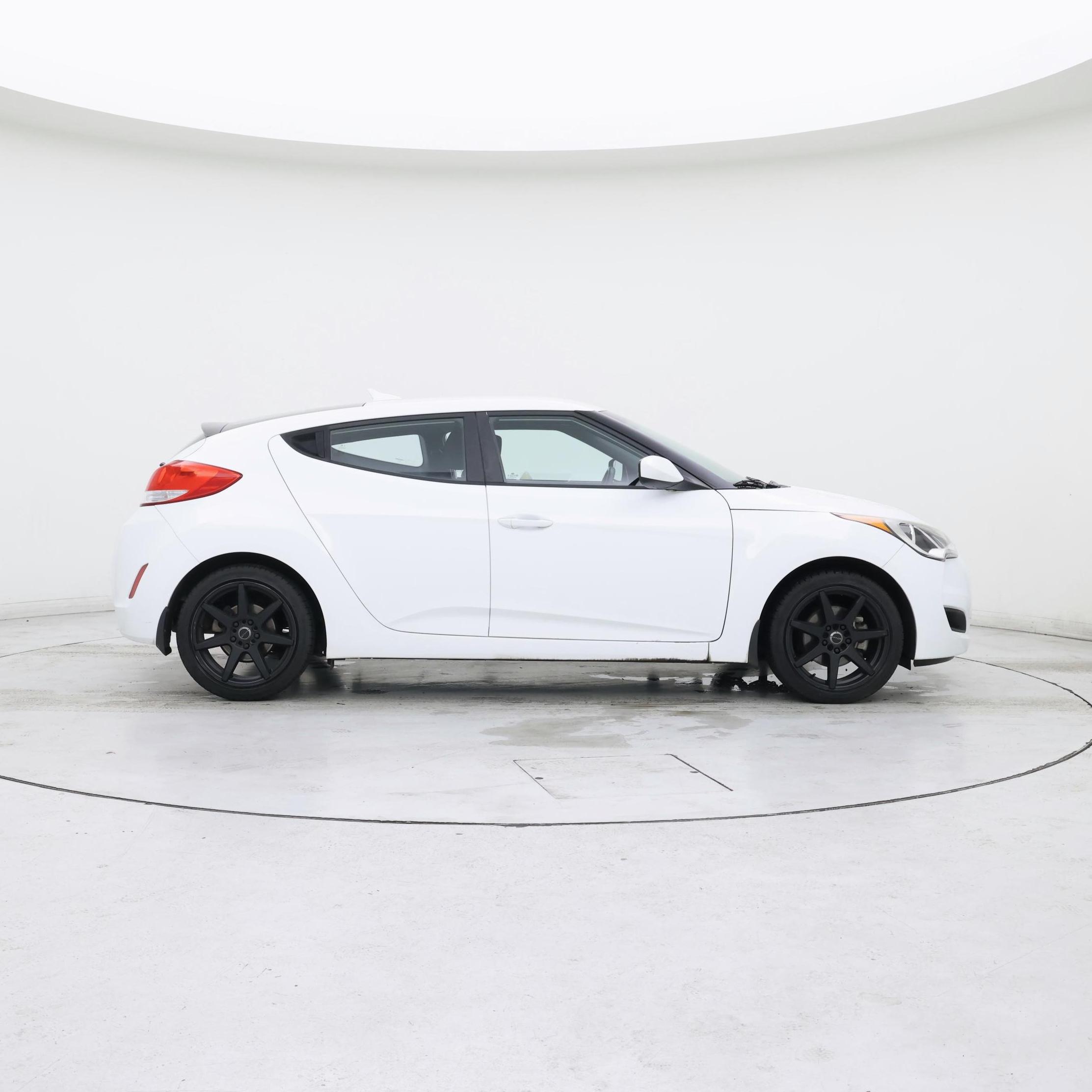 Thumbnail: 2016 Hyundai Veloster - 7