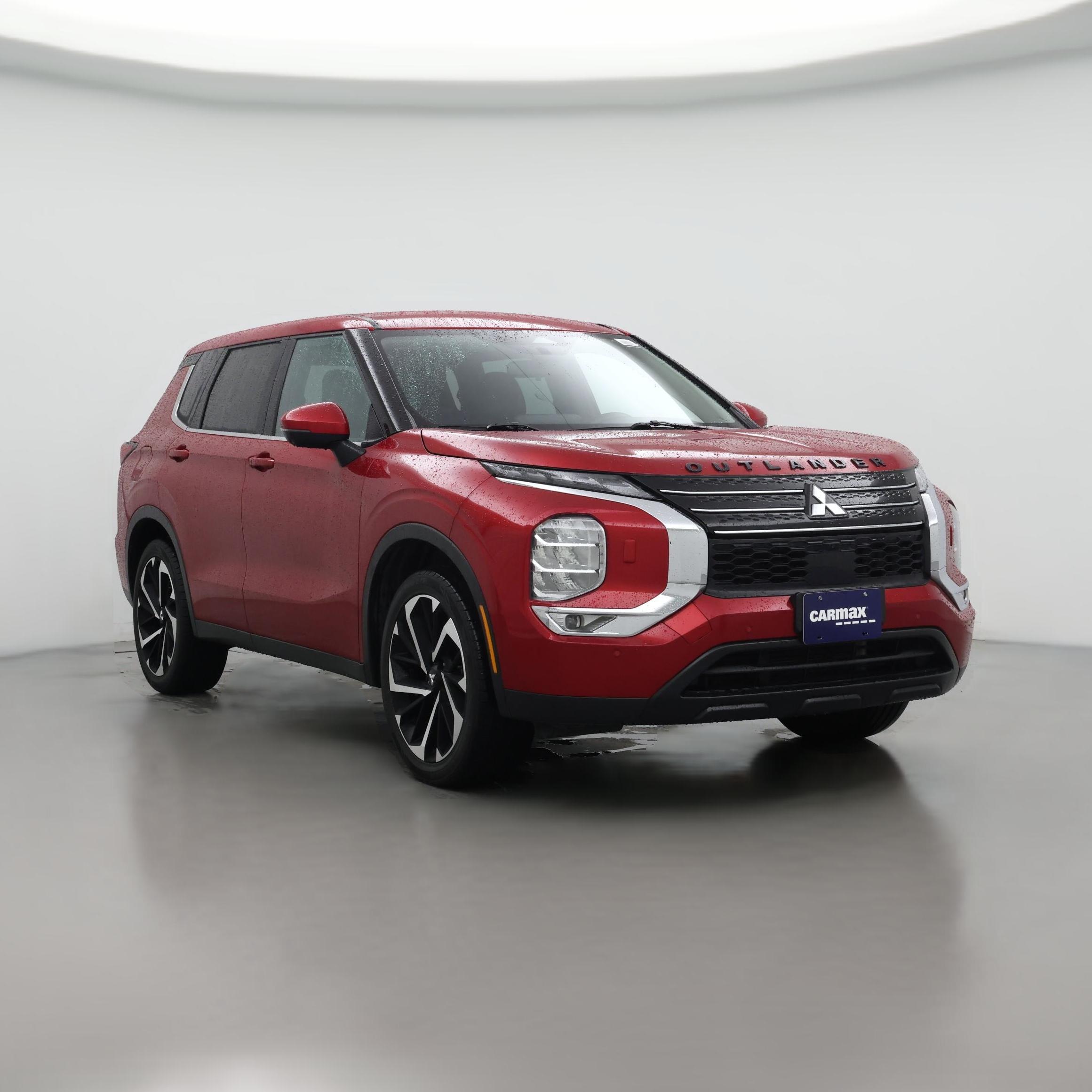 Thumbnail: 2023 Mitsubishi Outlander - 1