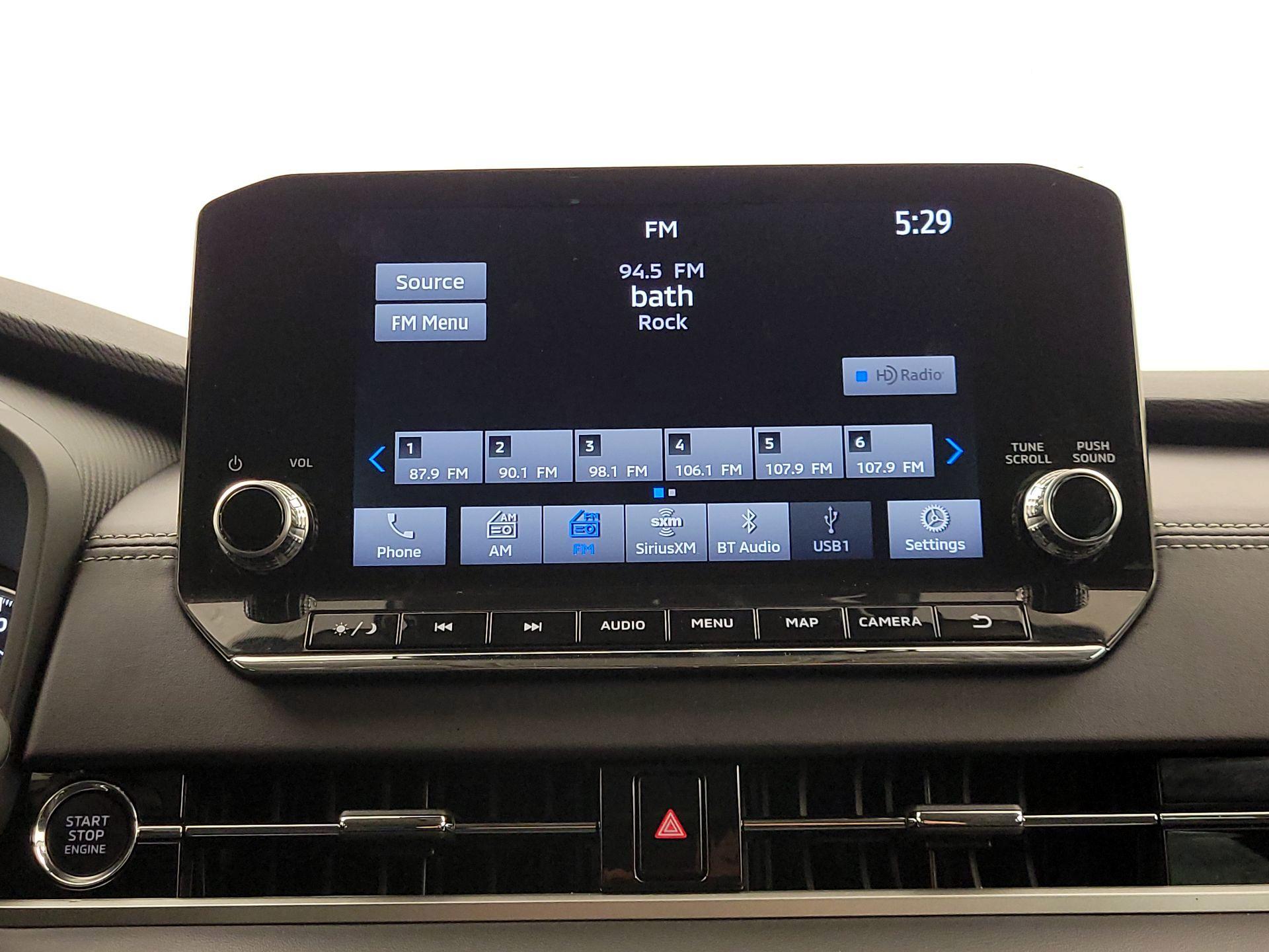 Thumbnail: 2023 Mitsubishi Outlander - 16