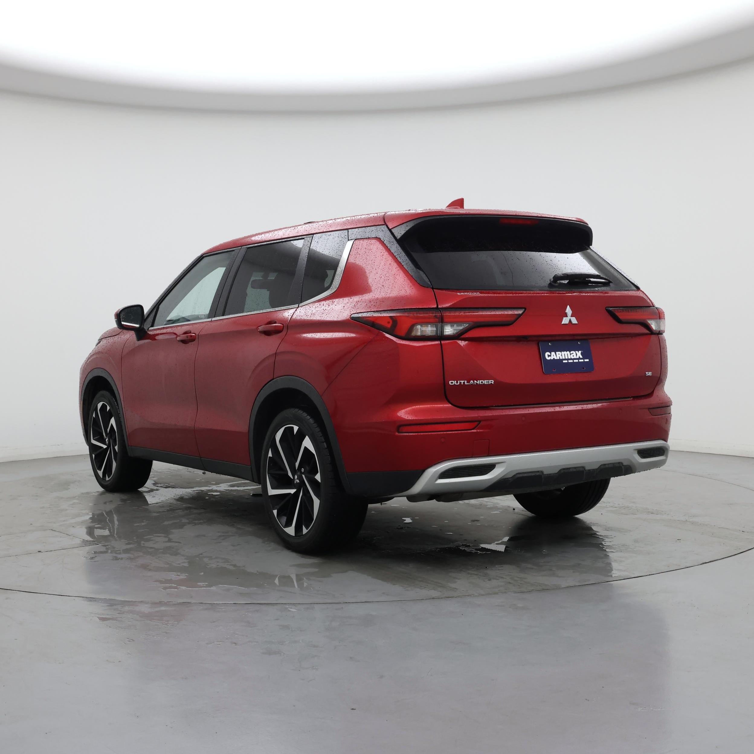 Thumbnail: 2023 Mitsubishi Outlander - 2