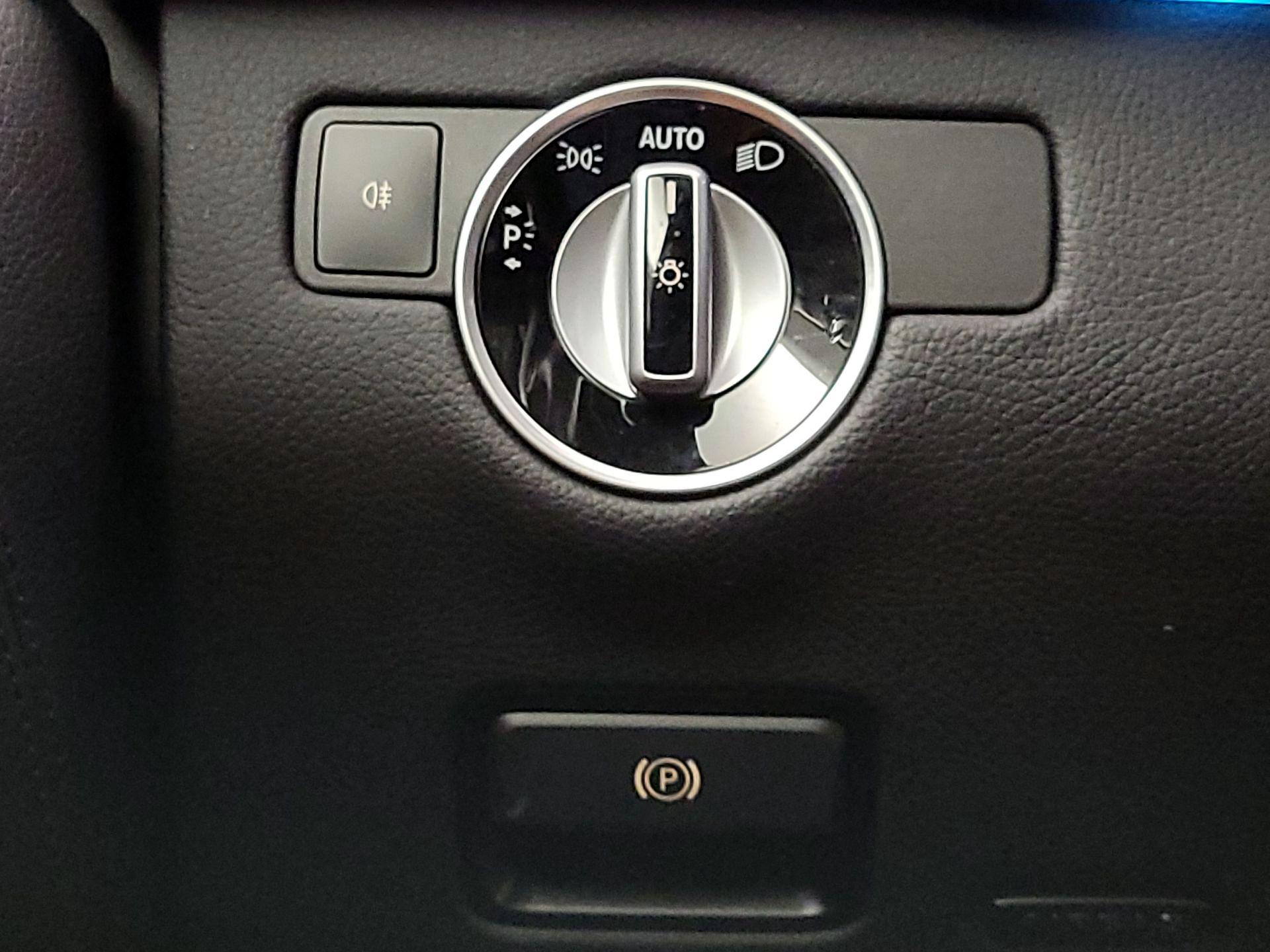 Thumbnail: 2017 Mercedes-Benz GLE - 13