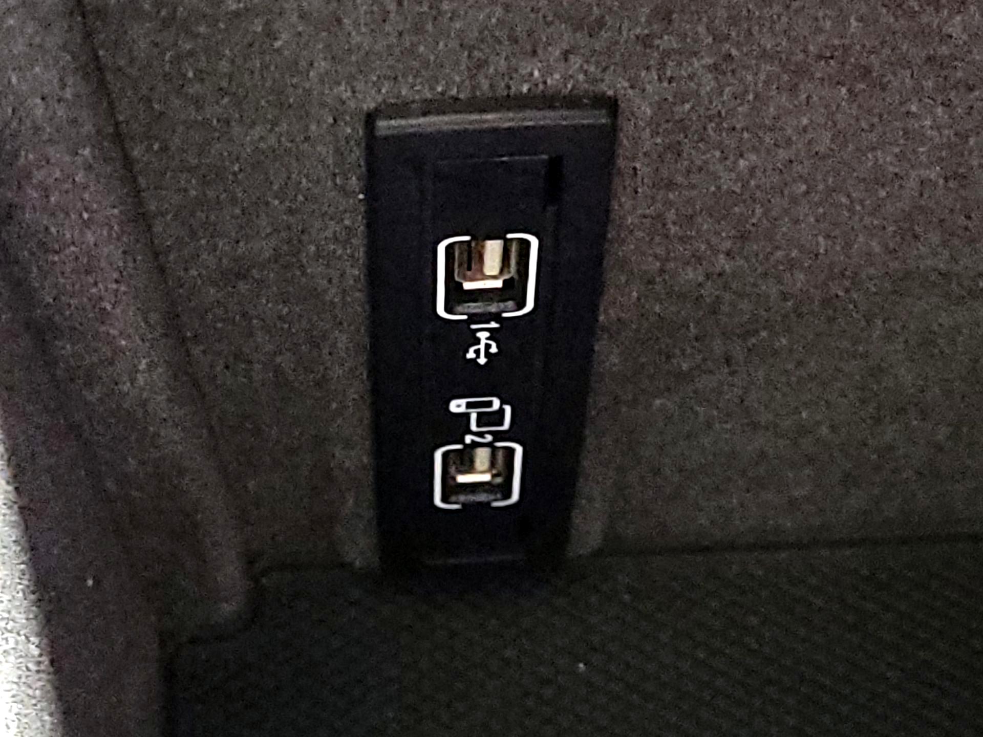 Thumbnail: 2017 Mercedes-Benz GLE - 19