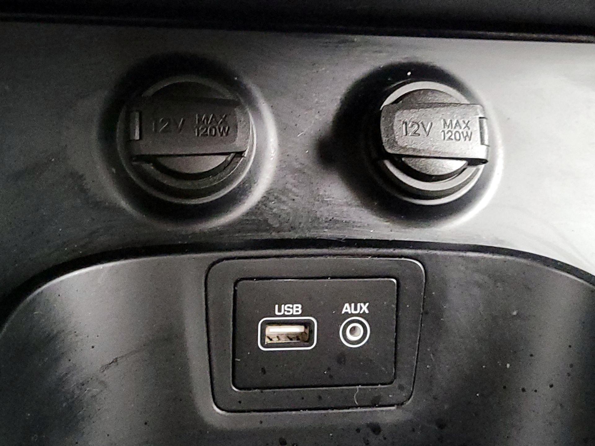 Thumbnail: 2017 Hyundai Santa Fe - 18