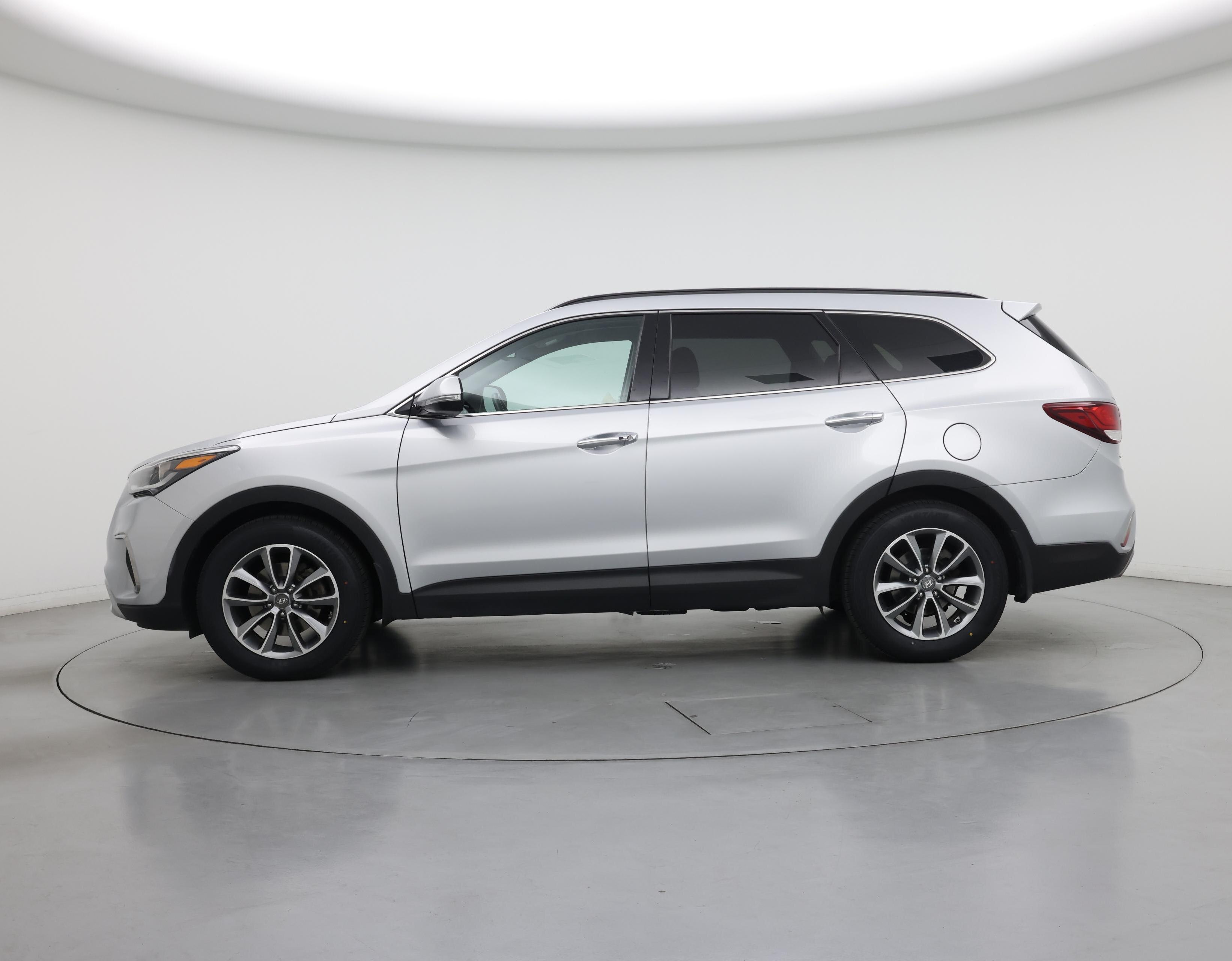 Thumbnail: 2017 Hyundai Santa Fe - 3