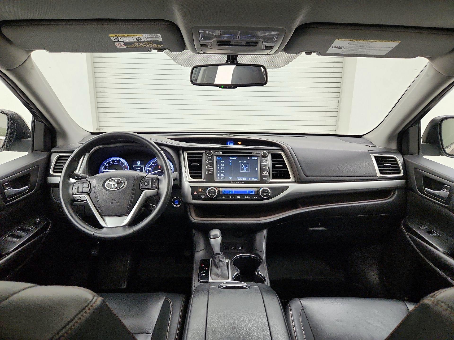 Thumbnail: 2016 Toyota Highlander - 9