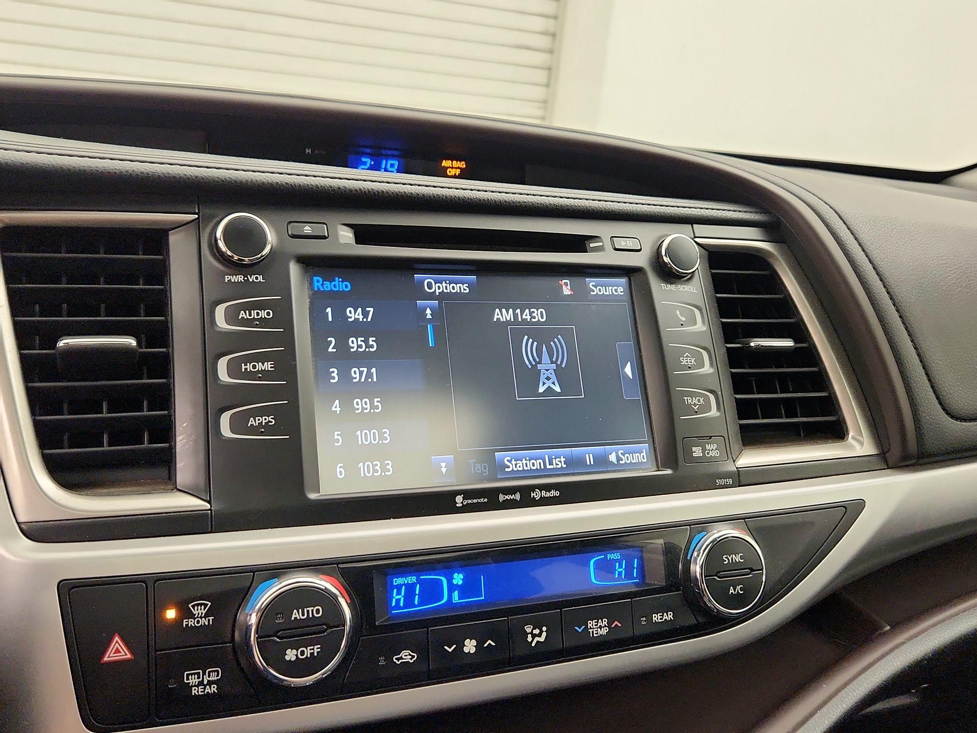 Thumbnail: 2016 Toyota Highlander - 15