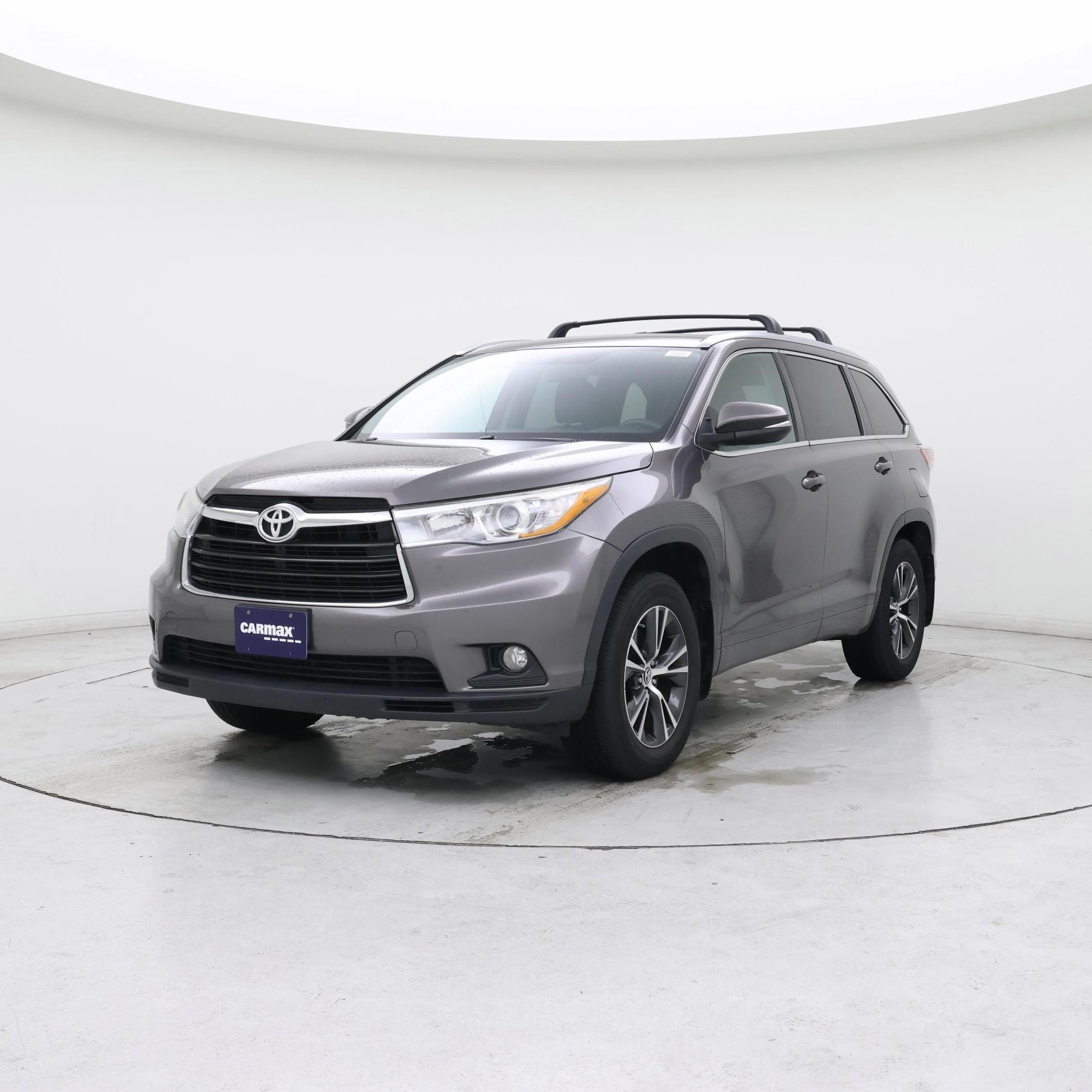 Thumbnail: 2016 Toyota Highlander - 4