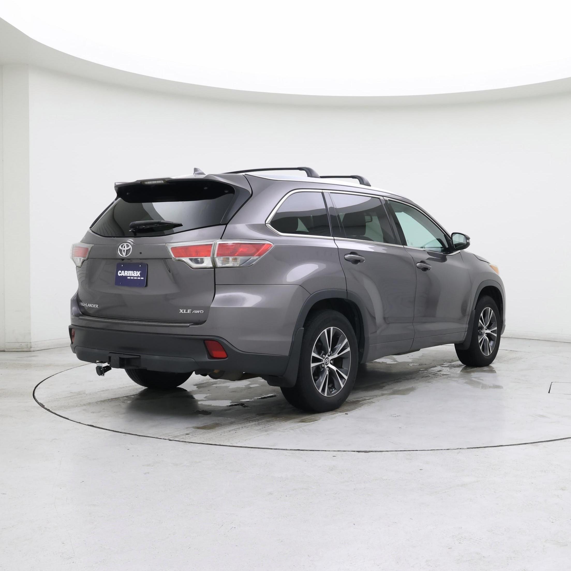 Thumbnail: 2016 Toyota Highlander - 8