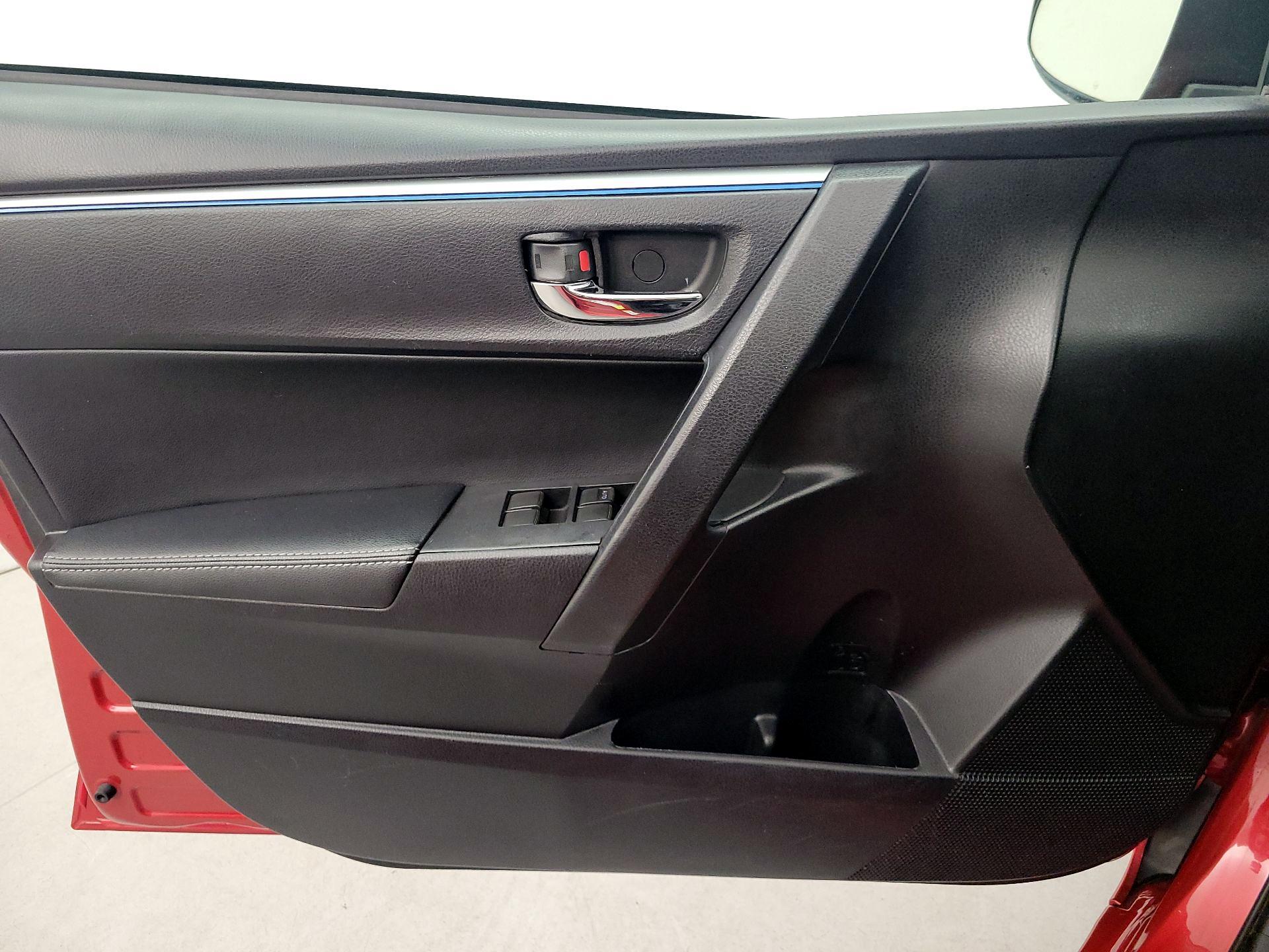 Thumbnail: 2014 Toyota Corolla - 12