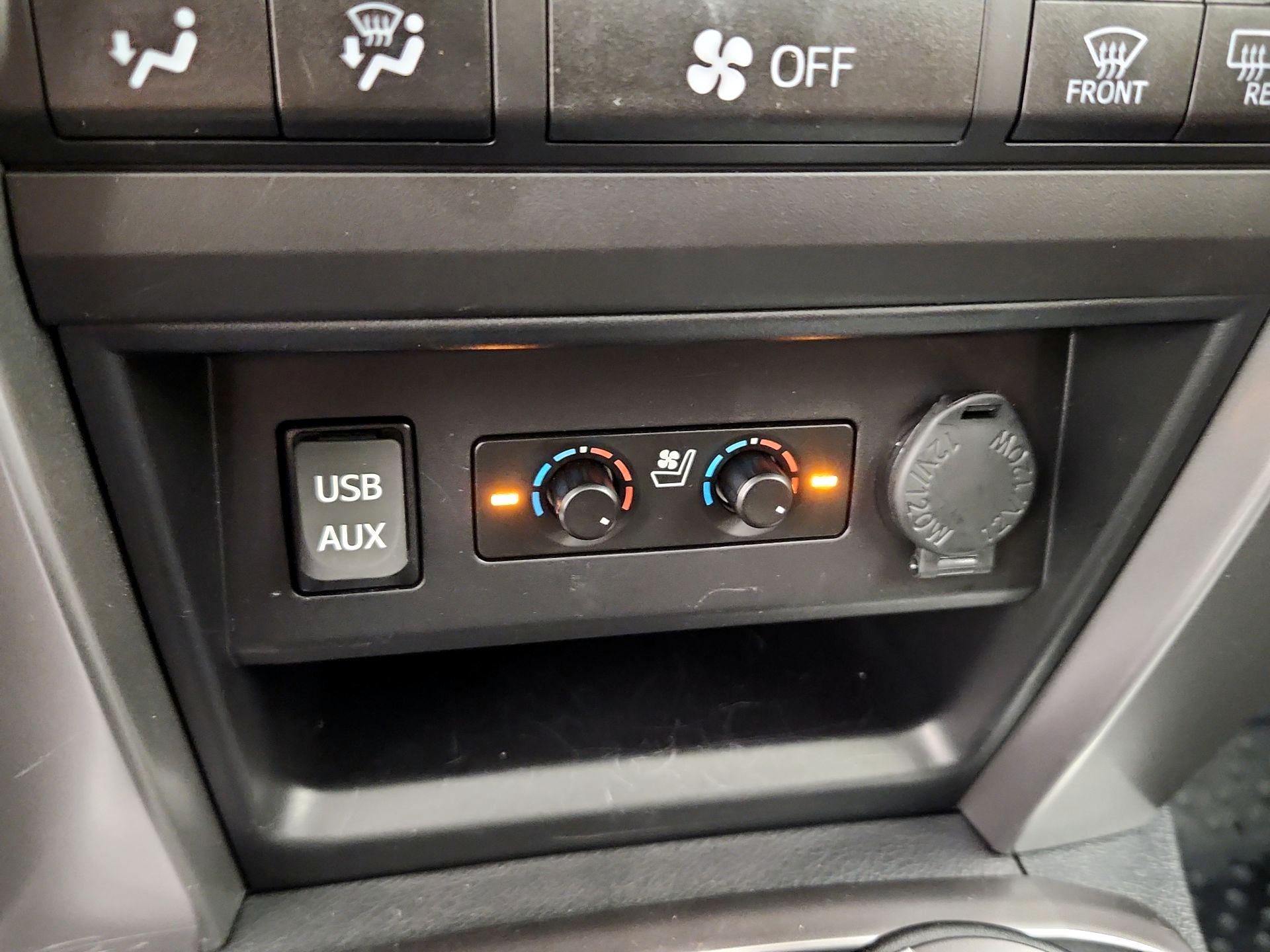 Thumbnail: 2019 Toyota 4Runner - 18