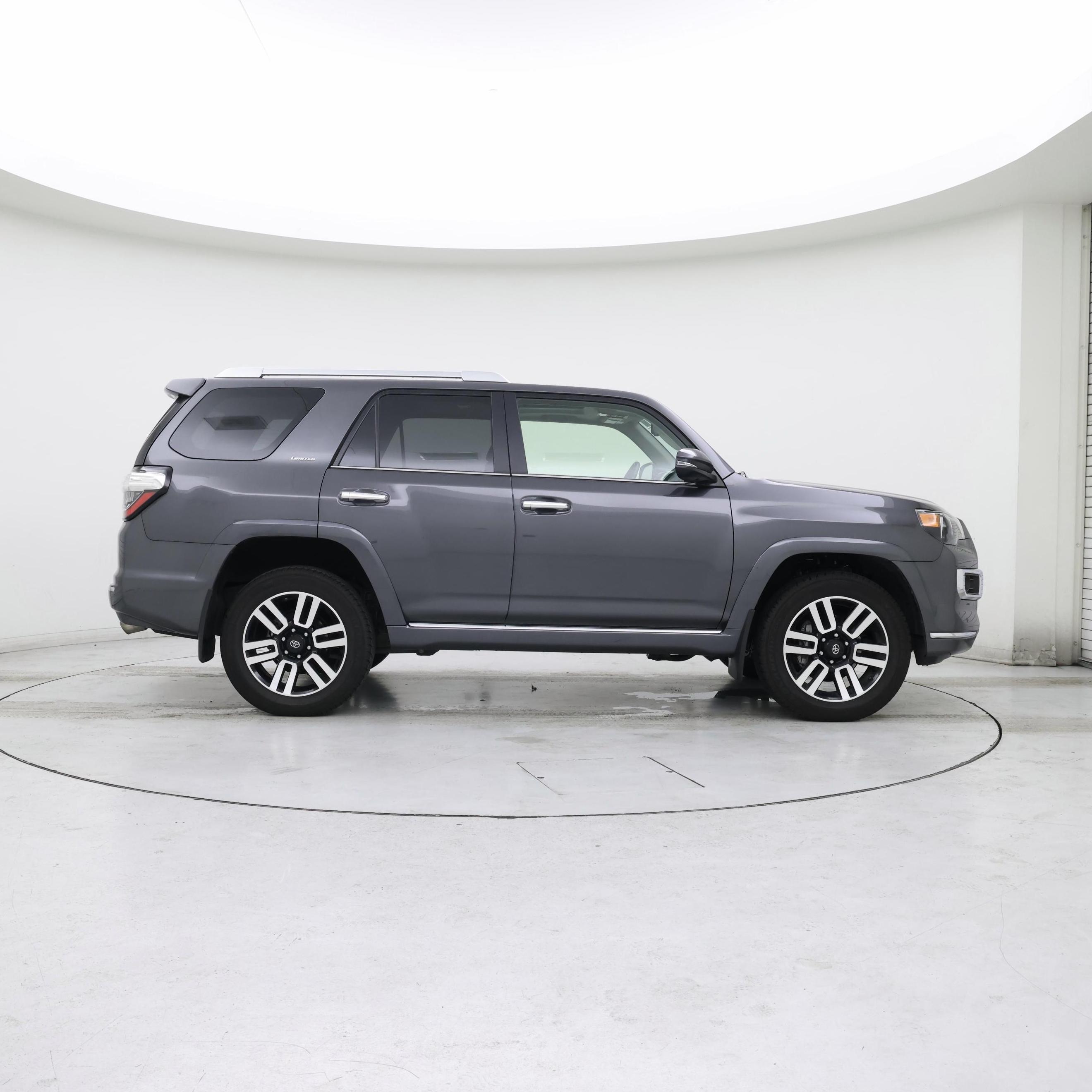 Thumbnail: 2019 Toyota 4Runner - 7