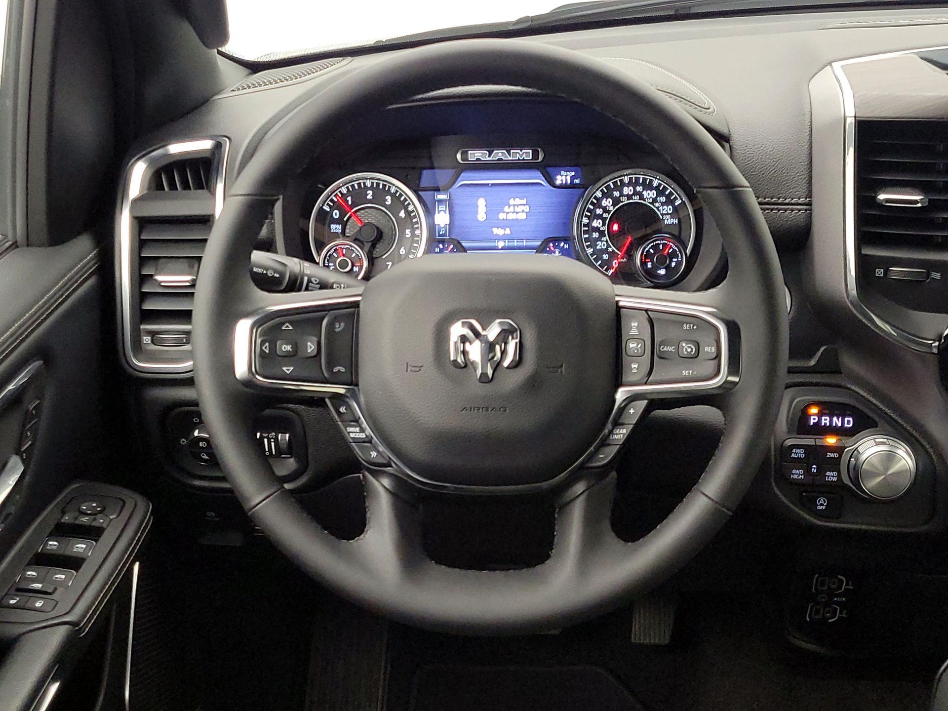 Thumbnail: 2025 RAM 1500 - 10