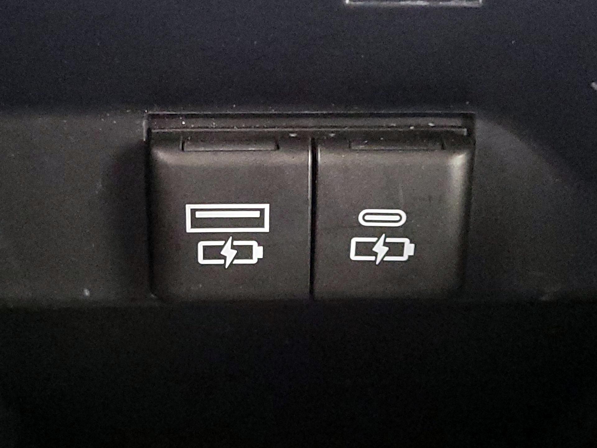 Thumbnail: 2023 Toyota Camry - 19