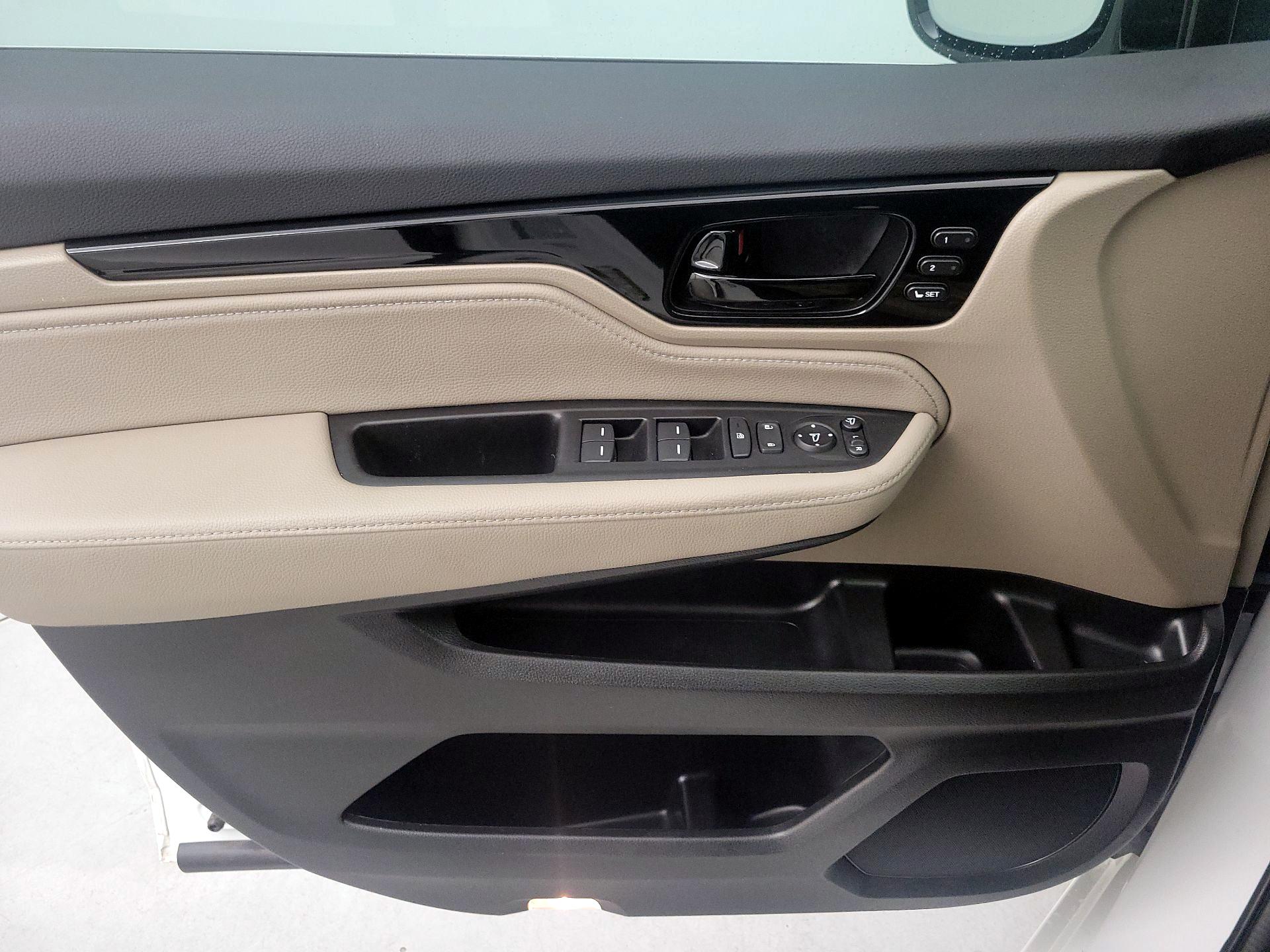 Thumbnail: 2023 Honda Odyssey - 12