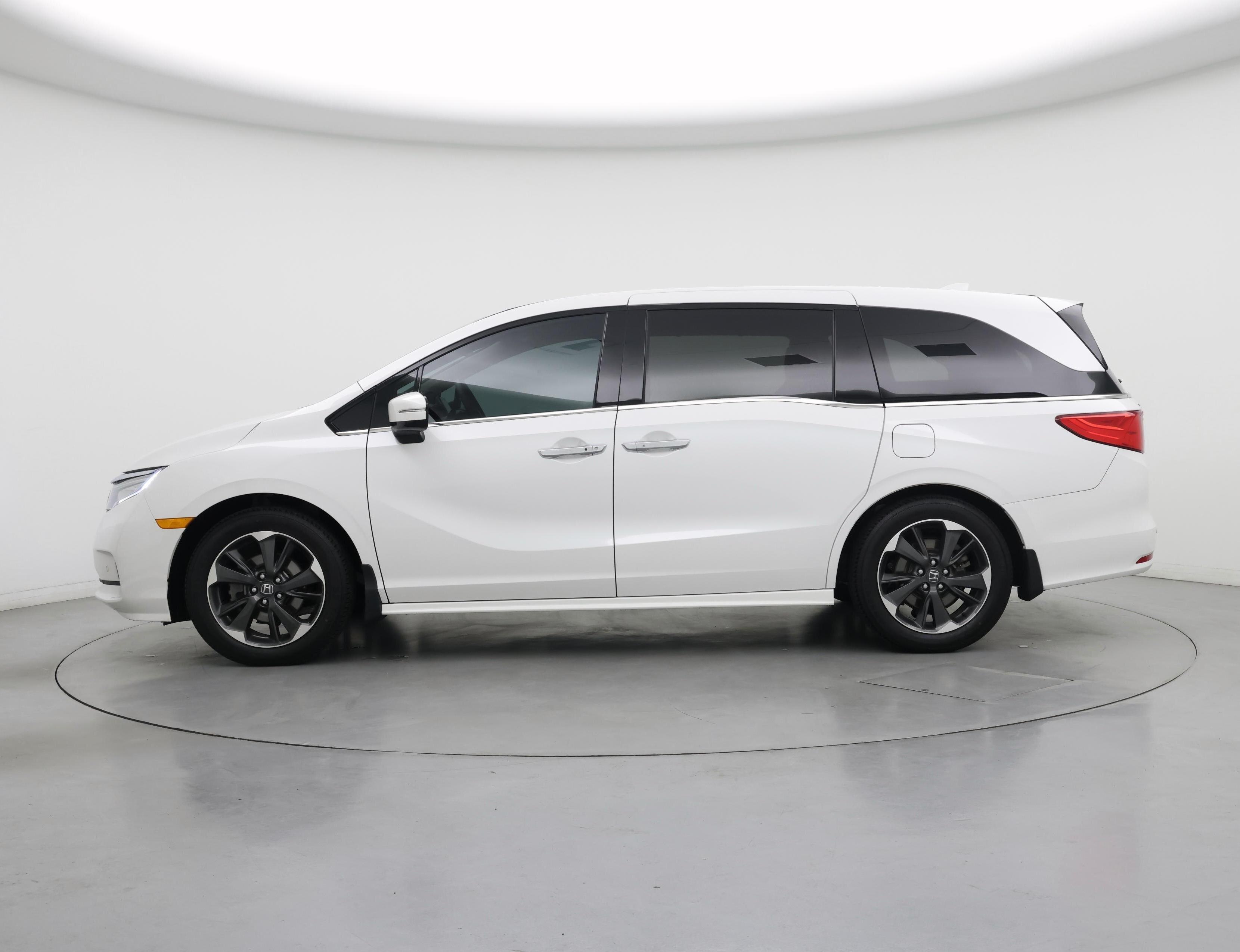 Thumbnail: 2023 Honda Odyssey - 3