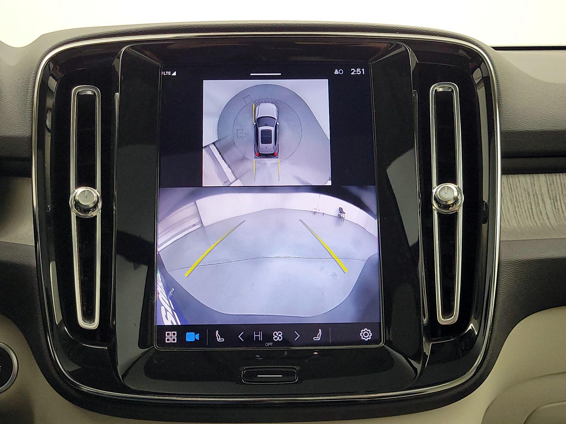 Thumbnail: 2024 Volvo XC40 - 14