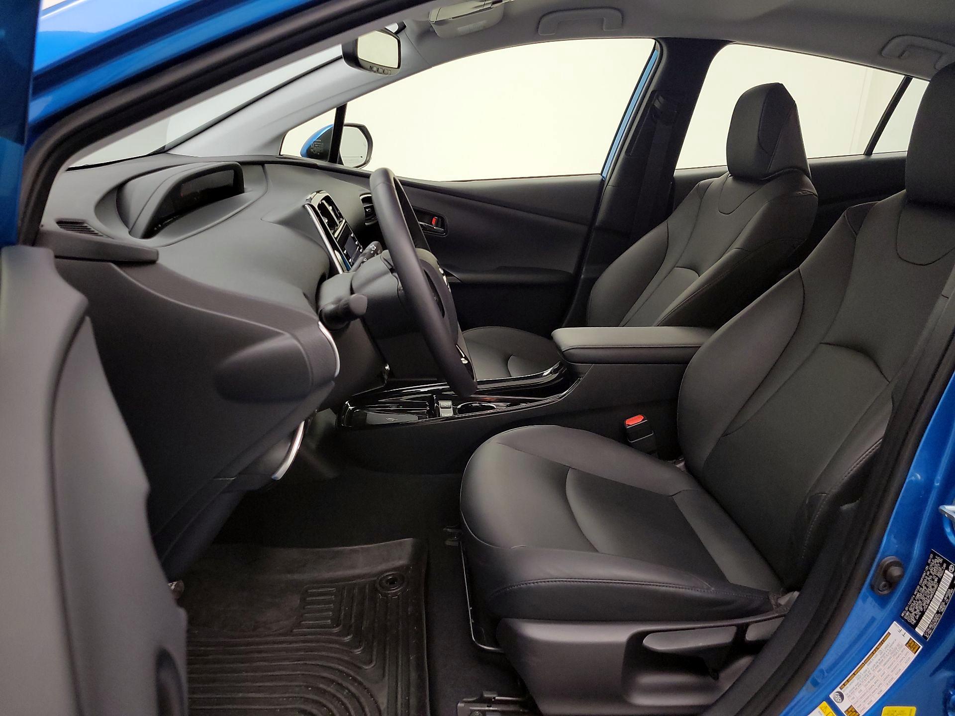 Thumbnail: 2021 Toyota Prius - 11