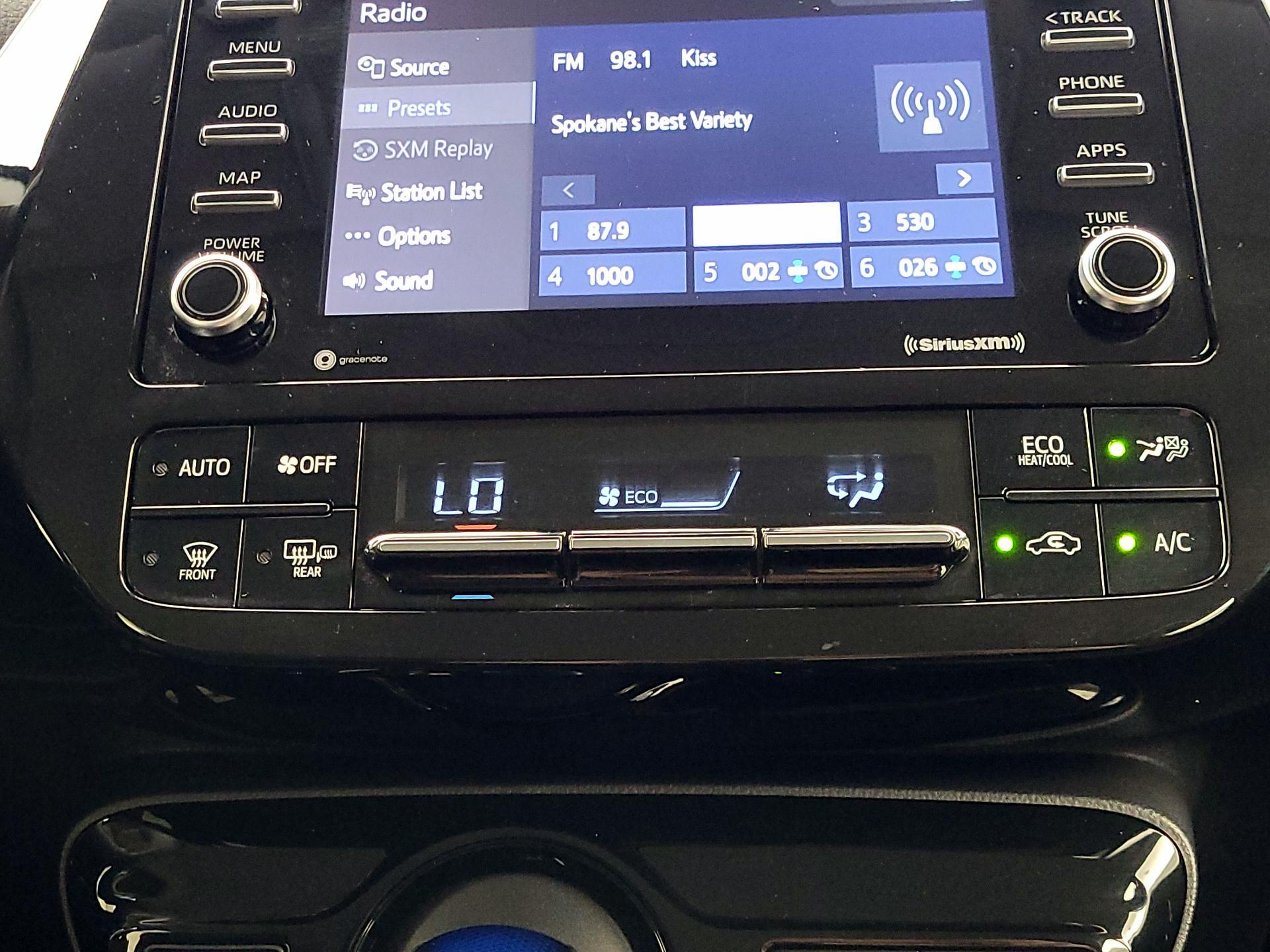 Thumbnail: 2021 Toyota Prius - 17