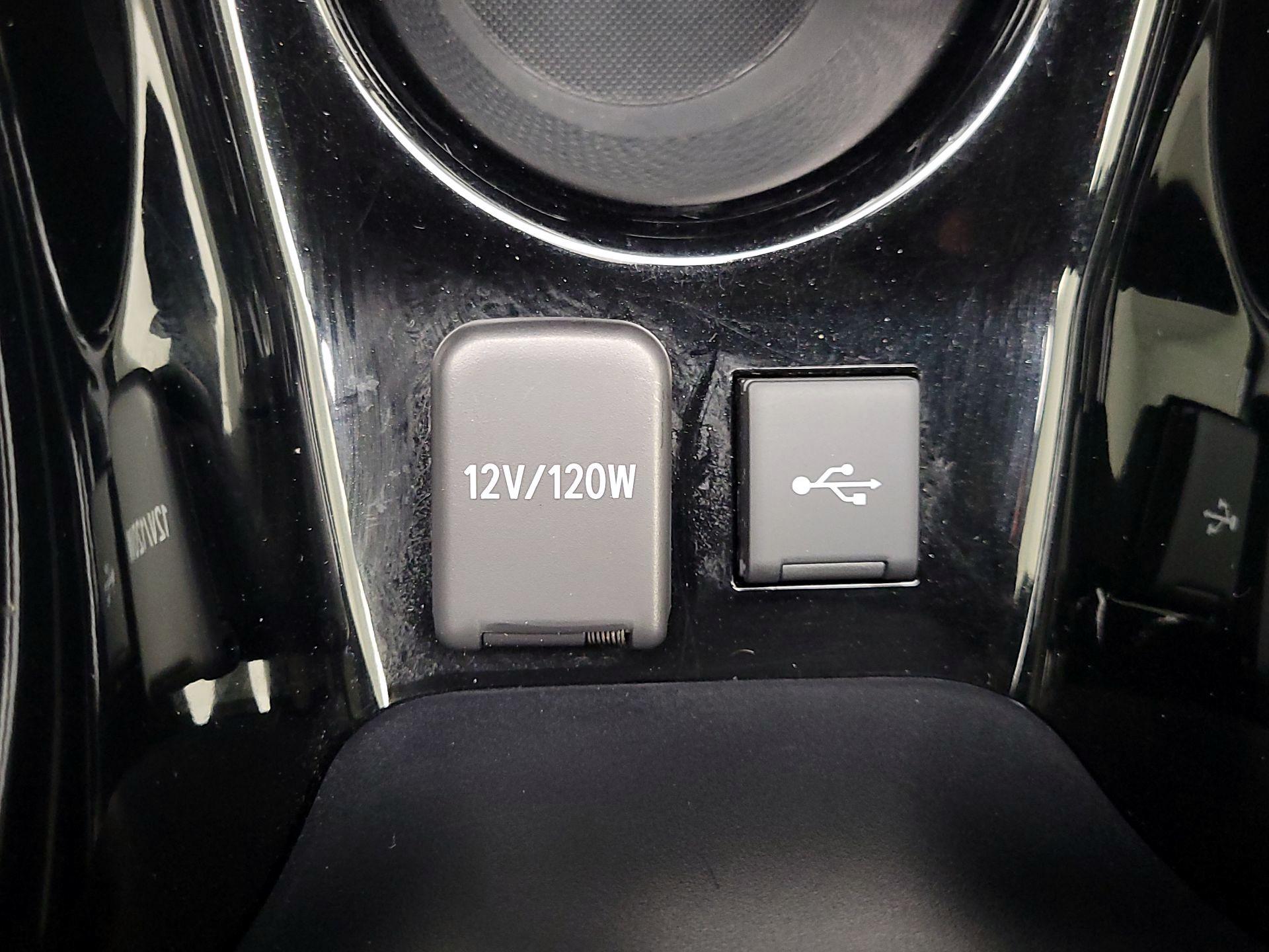 Thumbnail: 2021 Toyota Prius - 19