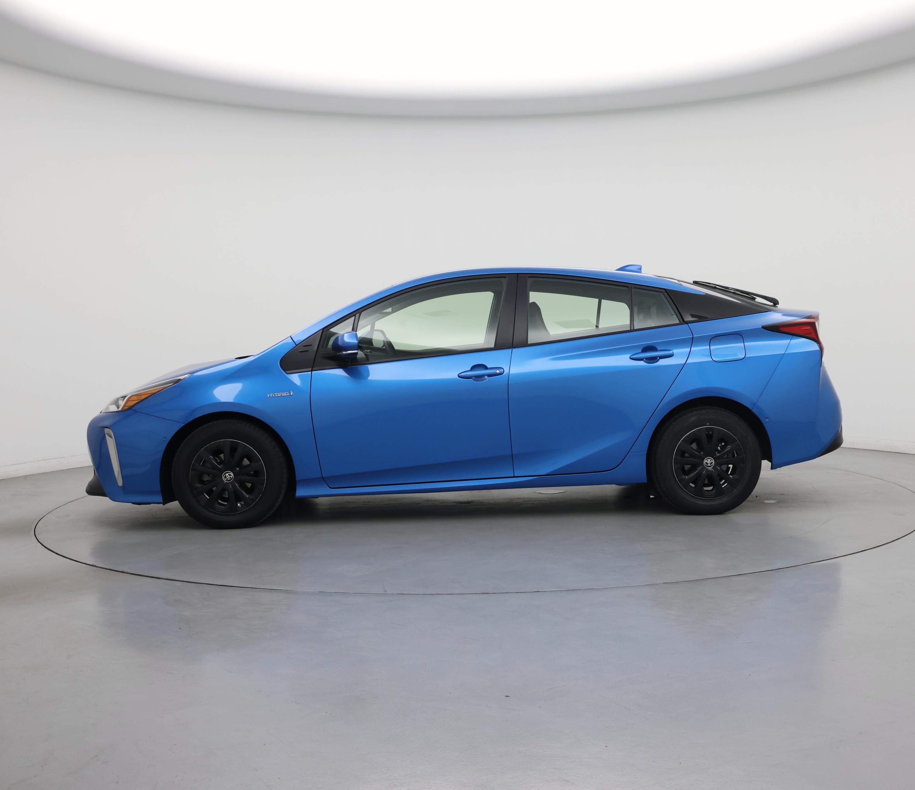 Thumbnail: 2021 Toyota Prius - 3