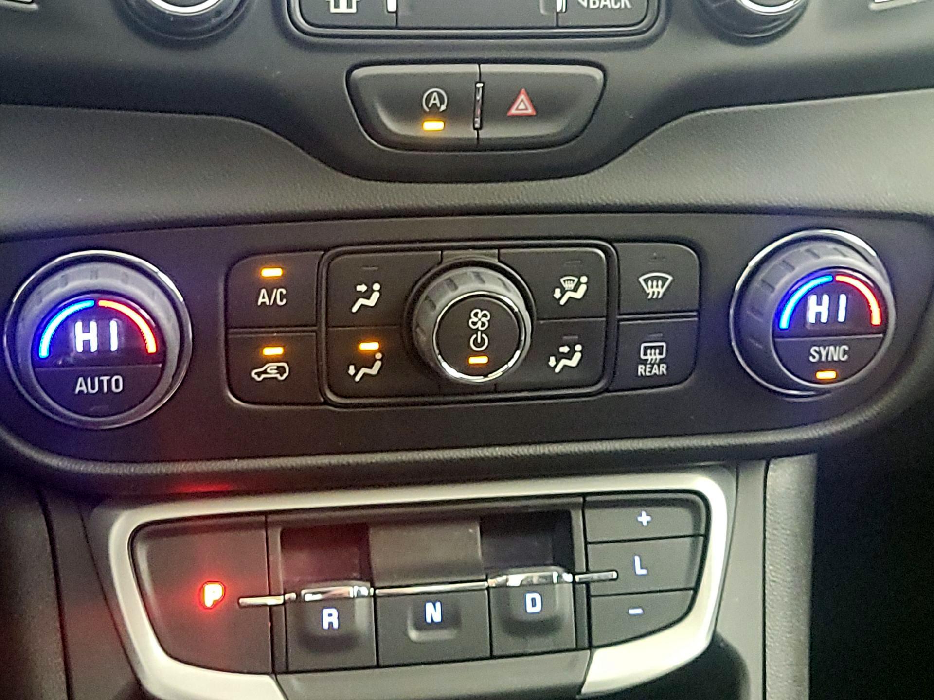 Thumbnail: 2022 GMC Terrain - 17