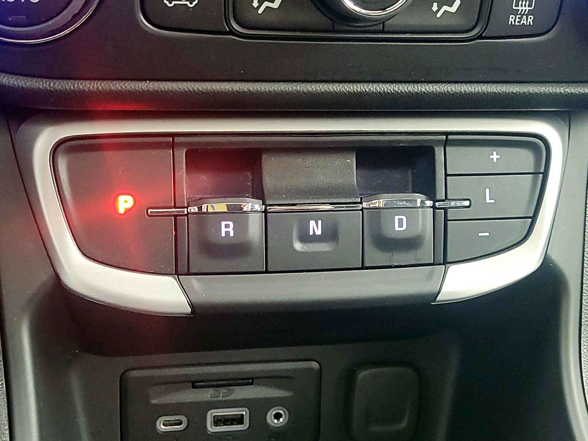 Thumbnail: 2022 GMC Terrain - 18