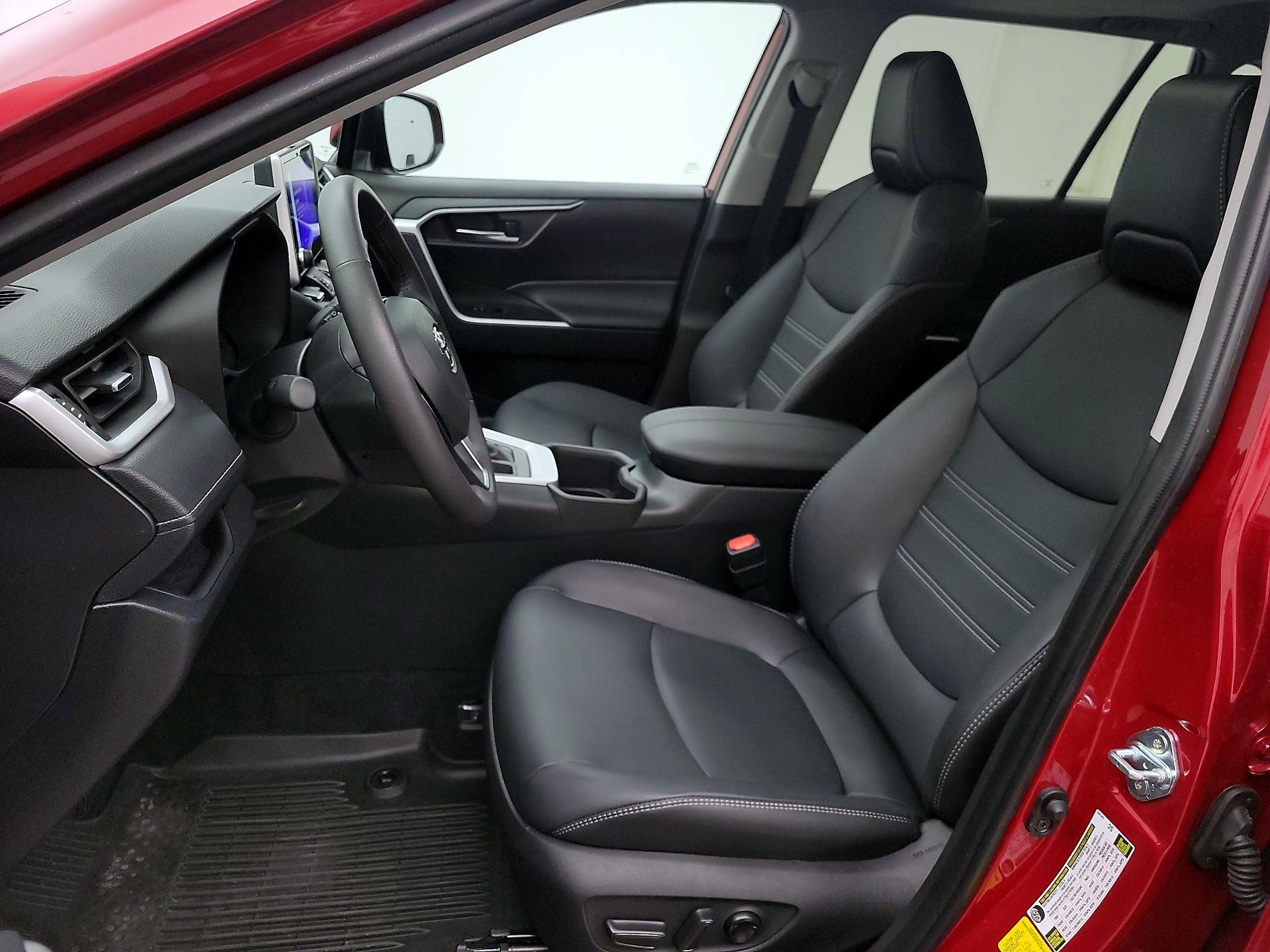 Thumbnail: 2025 Toyota RAV4 - 11