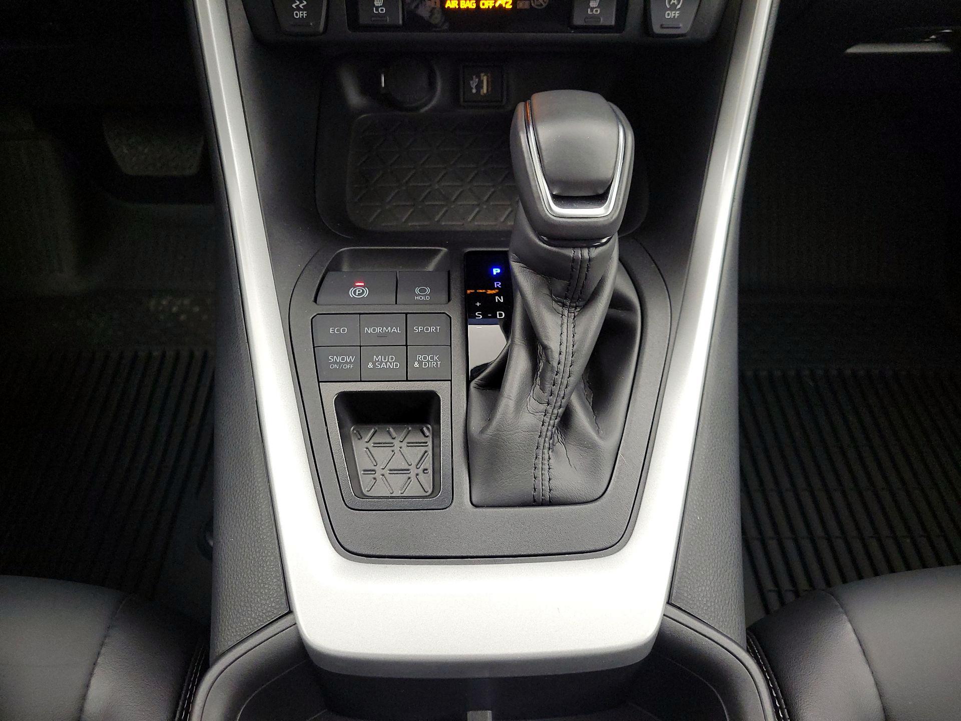 Thumbnail: 2025 Toyota RAV4 - 18