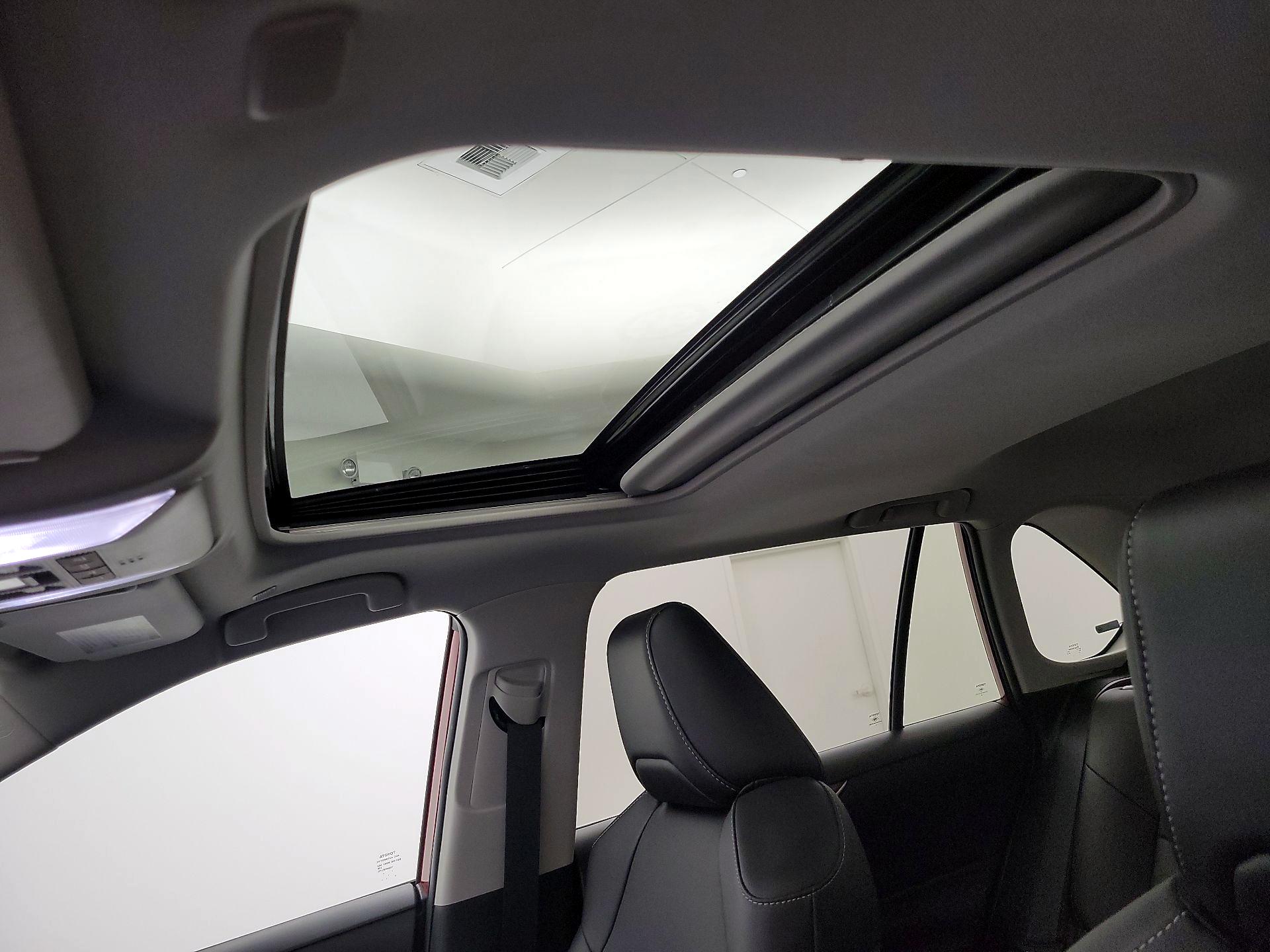 Thumbnail: 2025 Toyota RAV4 - 20