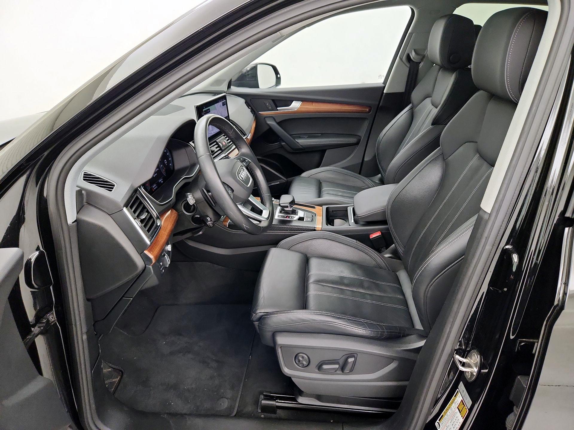 Thumbnail: 2022 Audi Q5 - 11