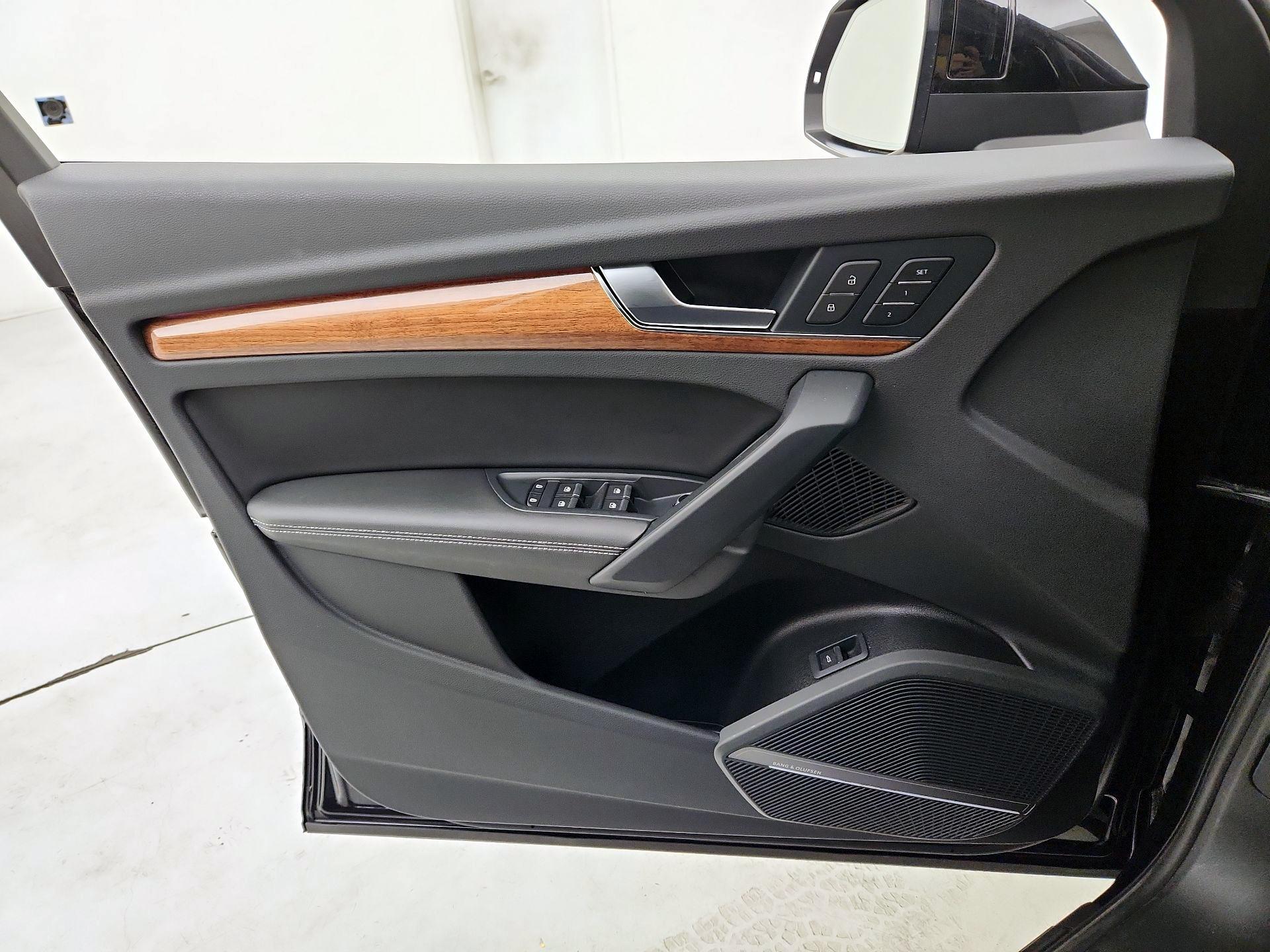 Thumbnail: 2022 Audi Q5 - 12