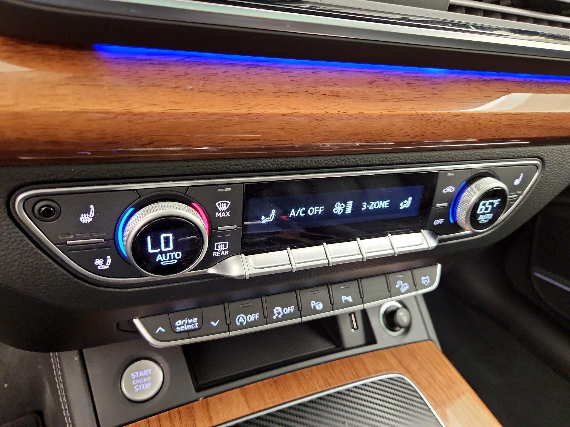 Thumbnail: 2022 Audi Q5 - 17