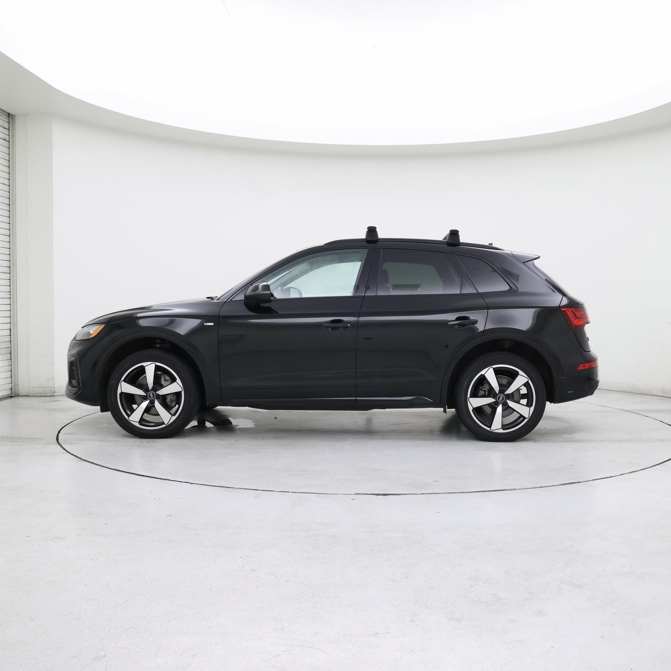 Thumbnail: 2022 Audi Q5 - 3