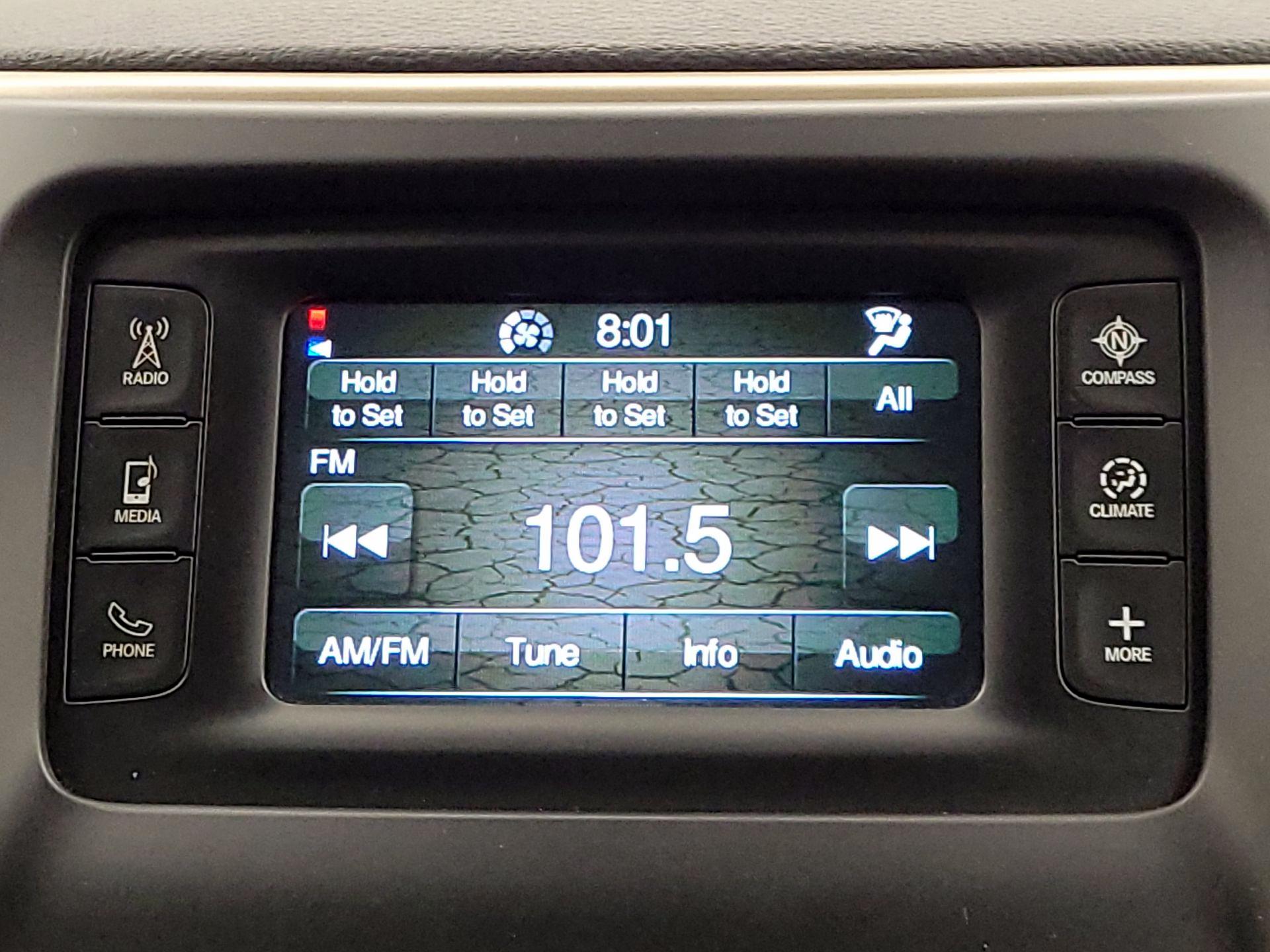 Thumbnail: 2016 Jeep Cherokee - 15