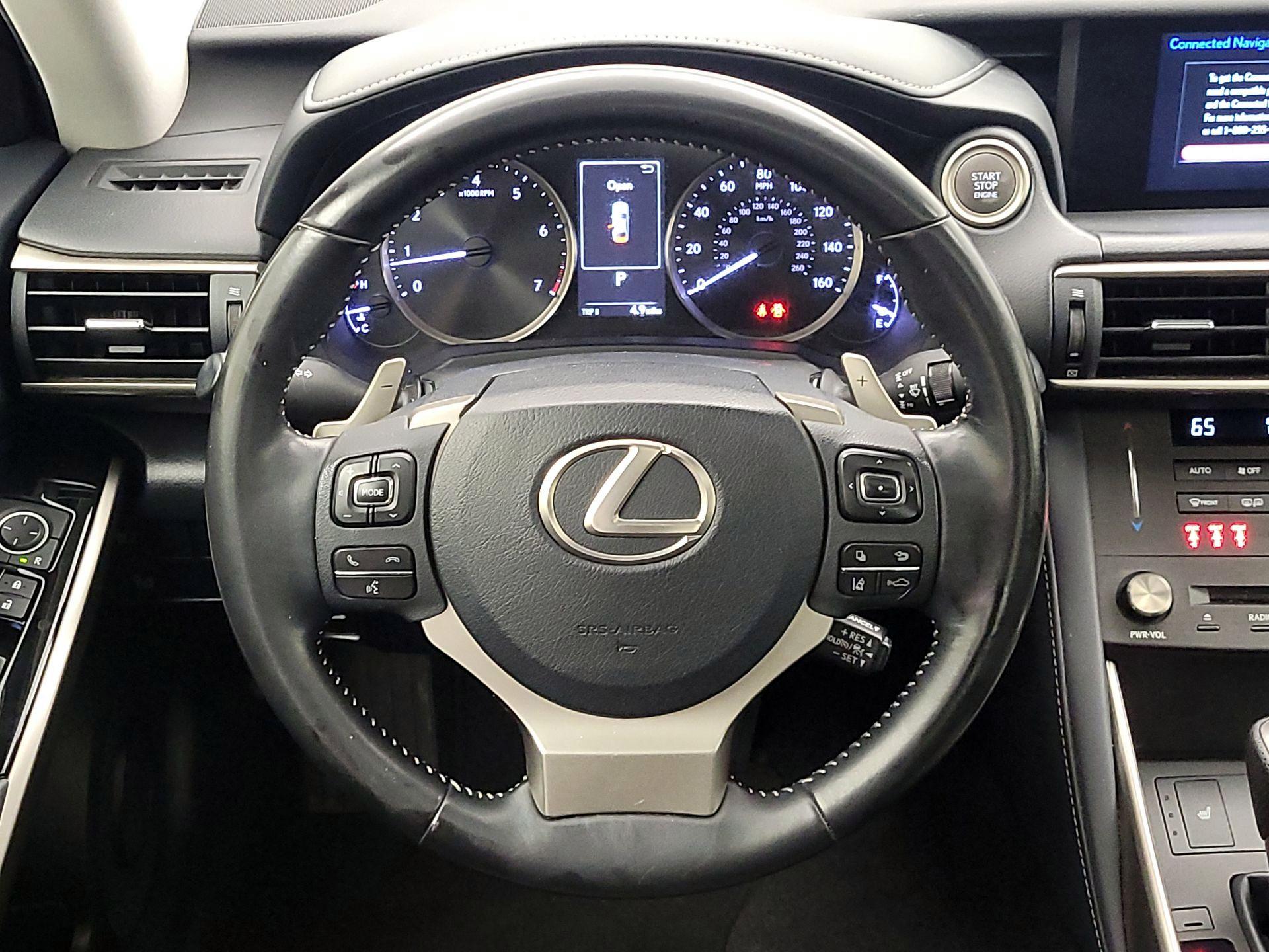 Thumbnail: 2019 Lexus IS - 10